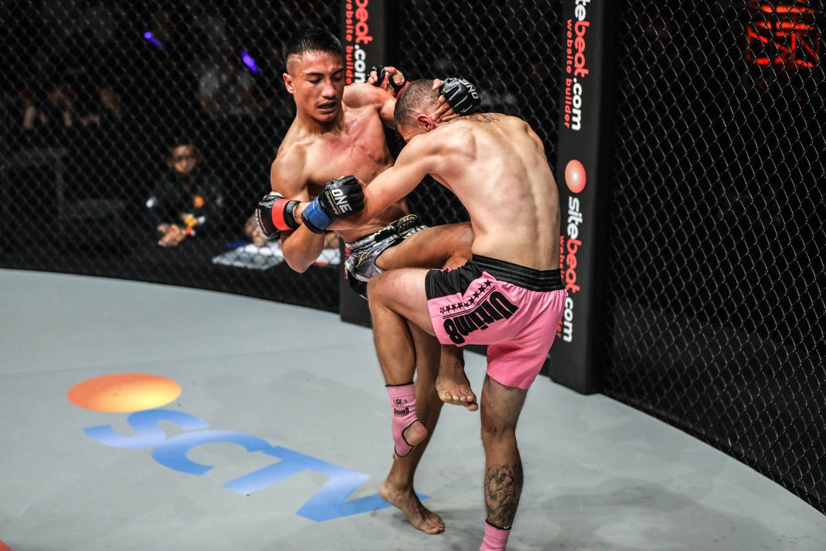Mongkolpetch Petchyindee Academy defeats Alex Serepisos by unanimous decision at ONE: ETERNAL GLORY