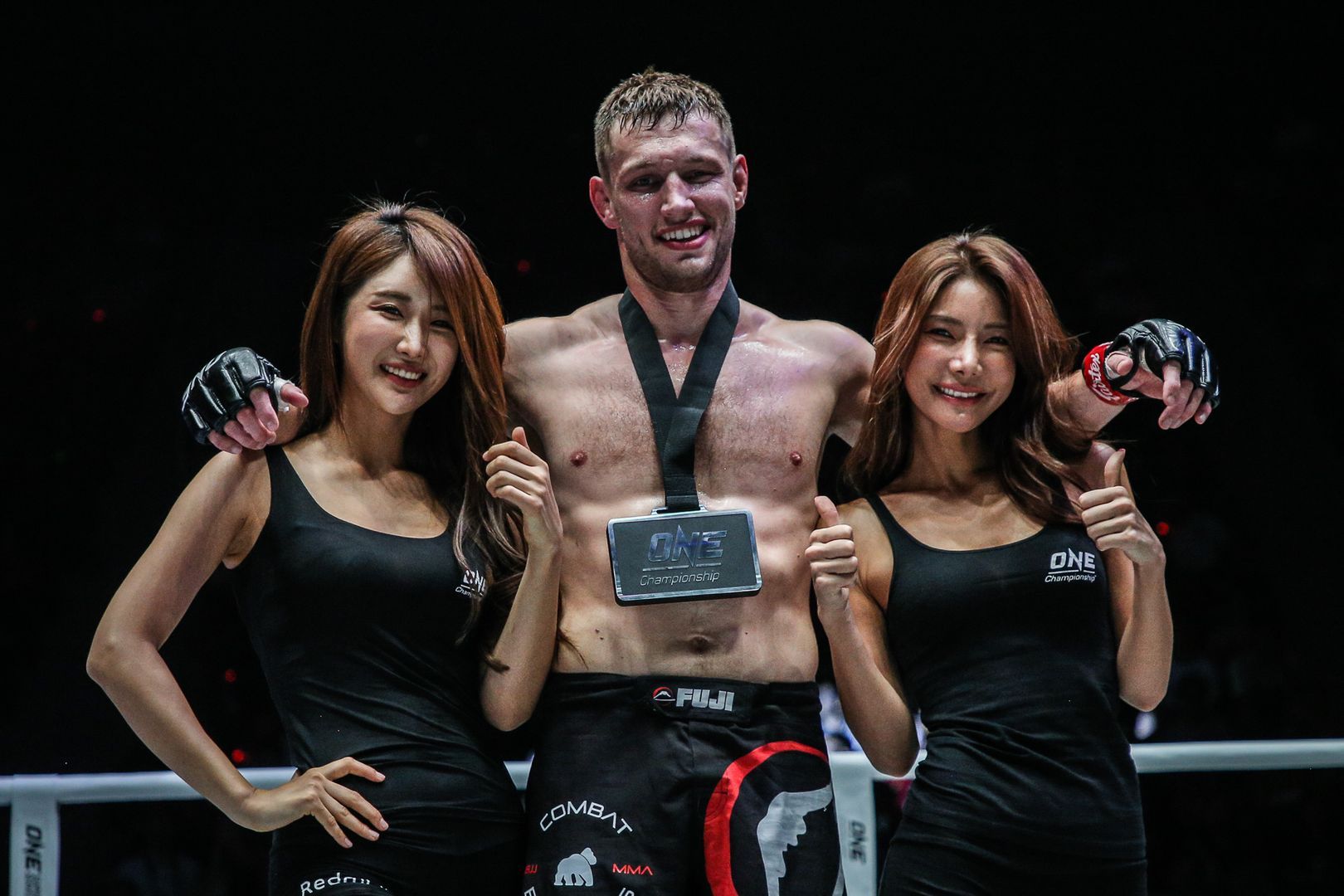 Reinier De Ridder celebrates his victory against