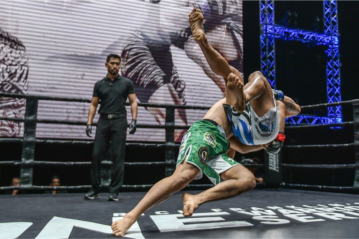 Kimihiro Eto hits a takedown in ONE Warrior Series