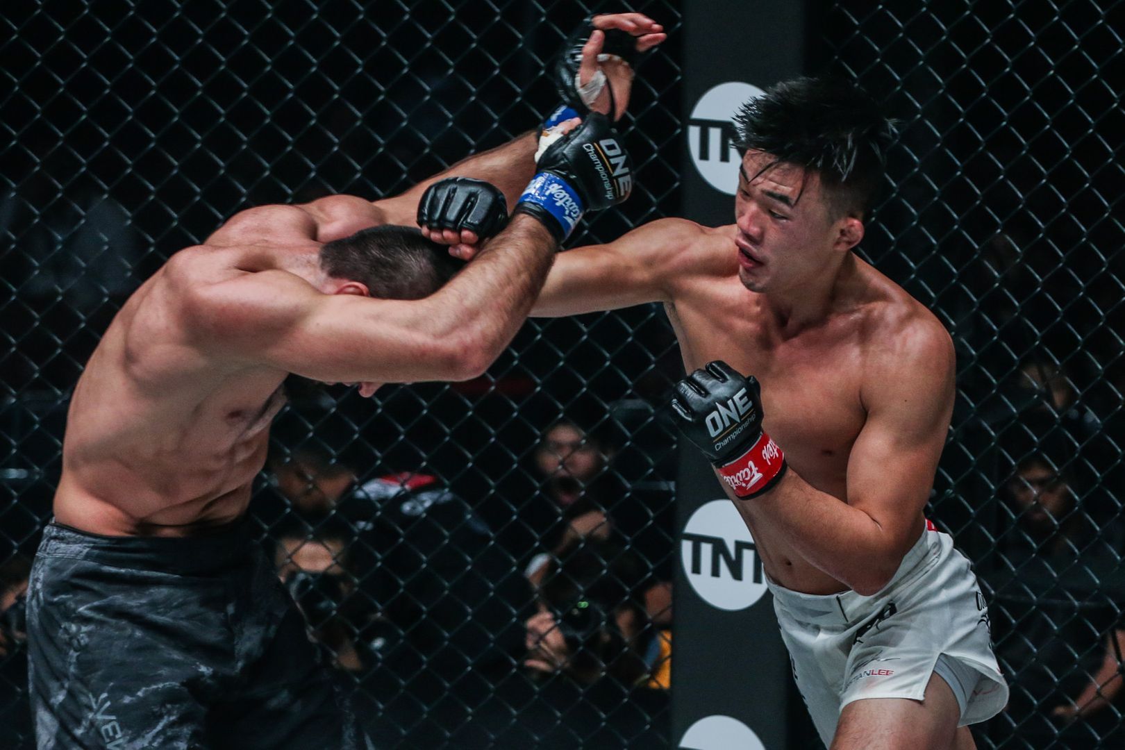 Christian Lee defeats Saygid Guseyn Arslanaliev at ONE CENTURY DC DUX_1377.jpg
