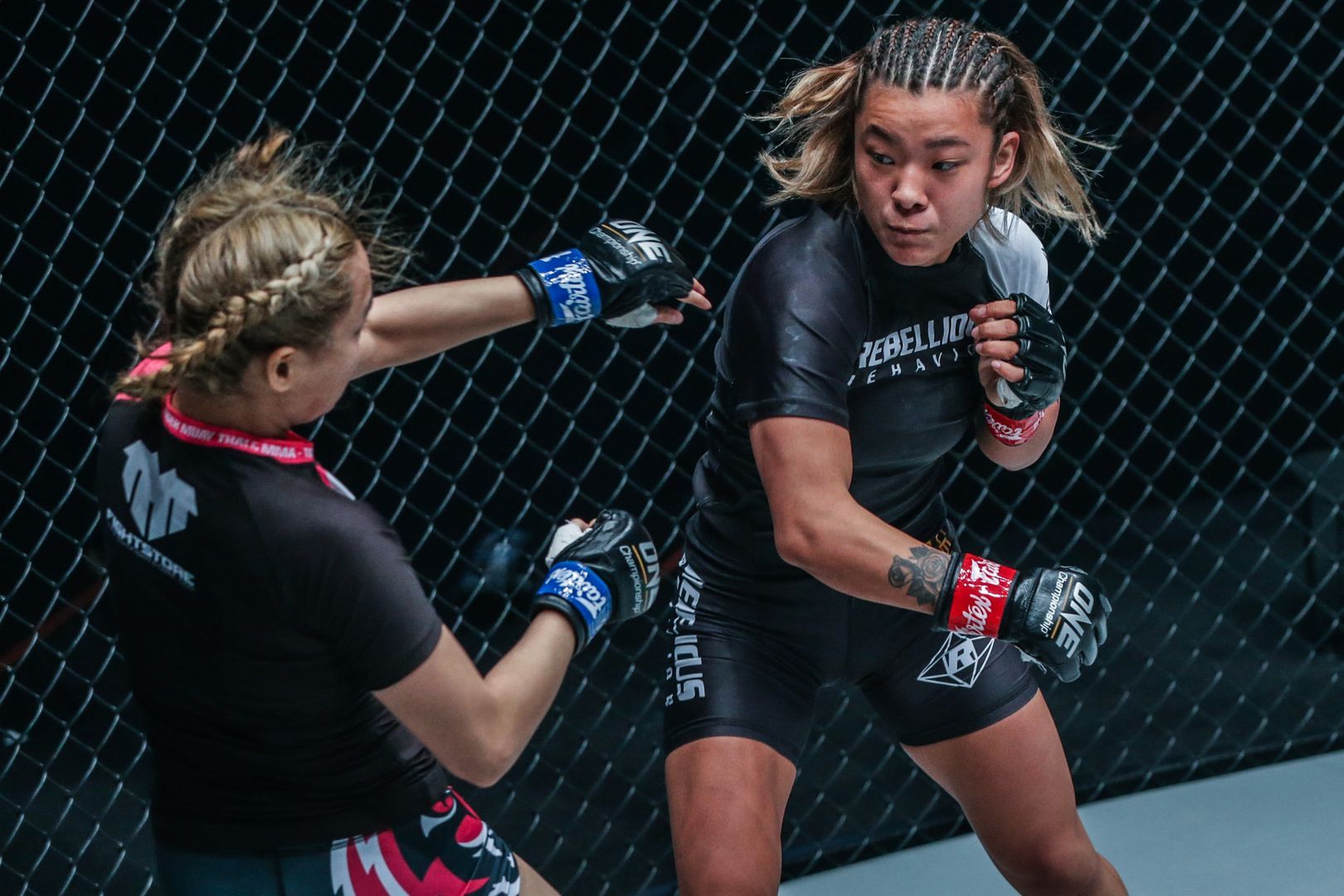 Itsuki Hirata strikes Rika Ishige