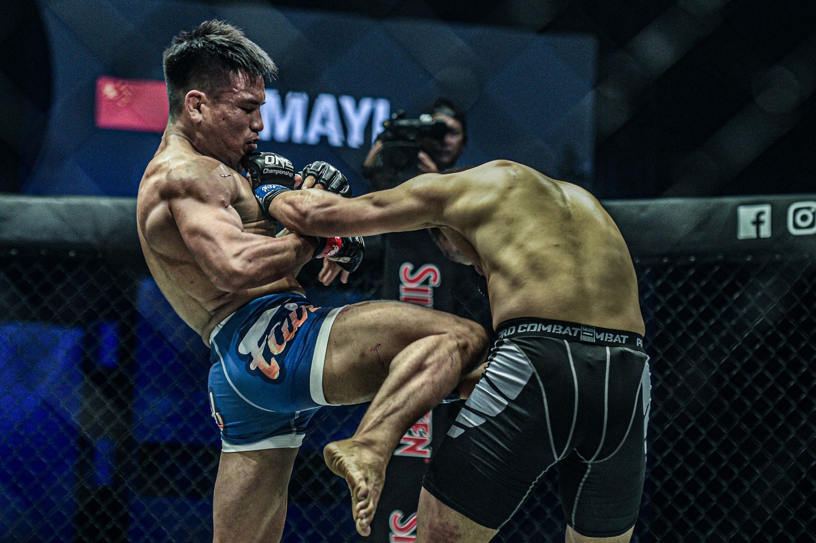 Mark Fairtex Abelardo knees Ayideng Jumayi at ONE DAWN OF VALOR