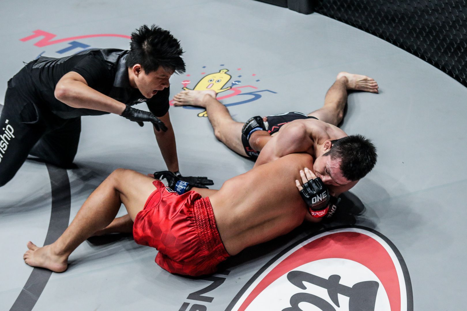 Shinya Aoki submits Honorio Banario
