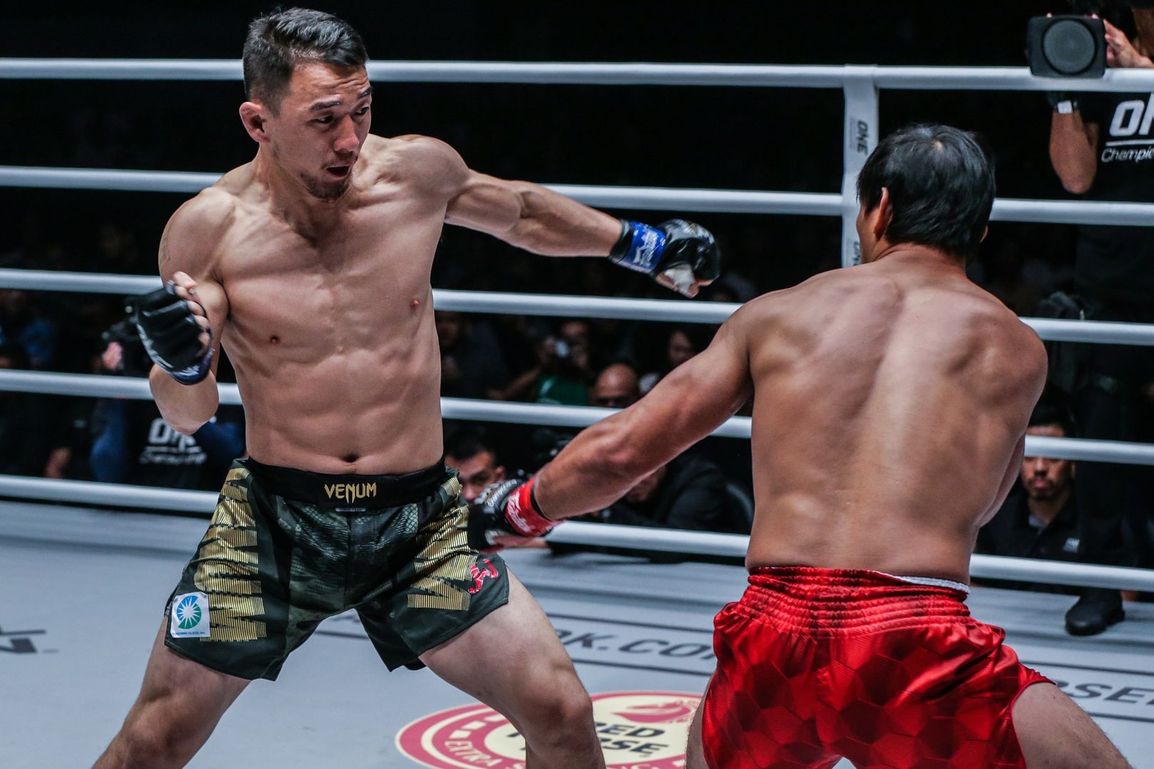 Eduard Folayang VS Amarsanaa Tsogookhuu at ONE MASTERS OF FATE DC DUX_2073.jpg