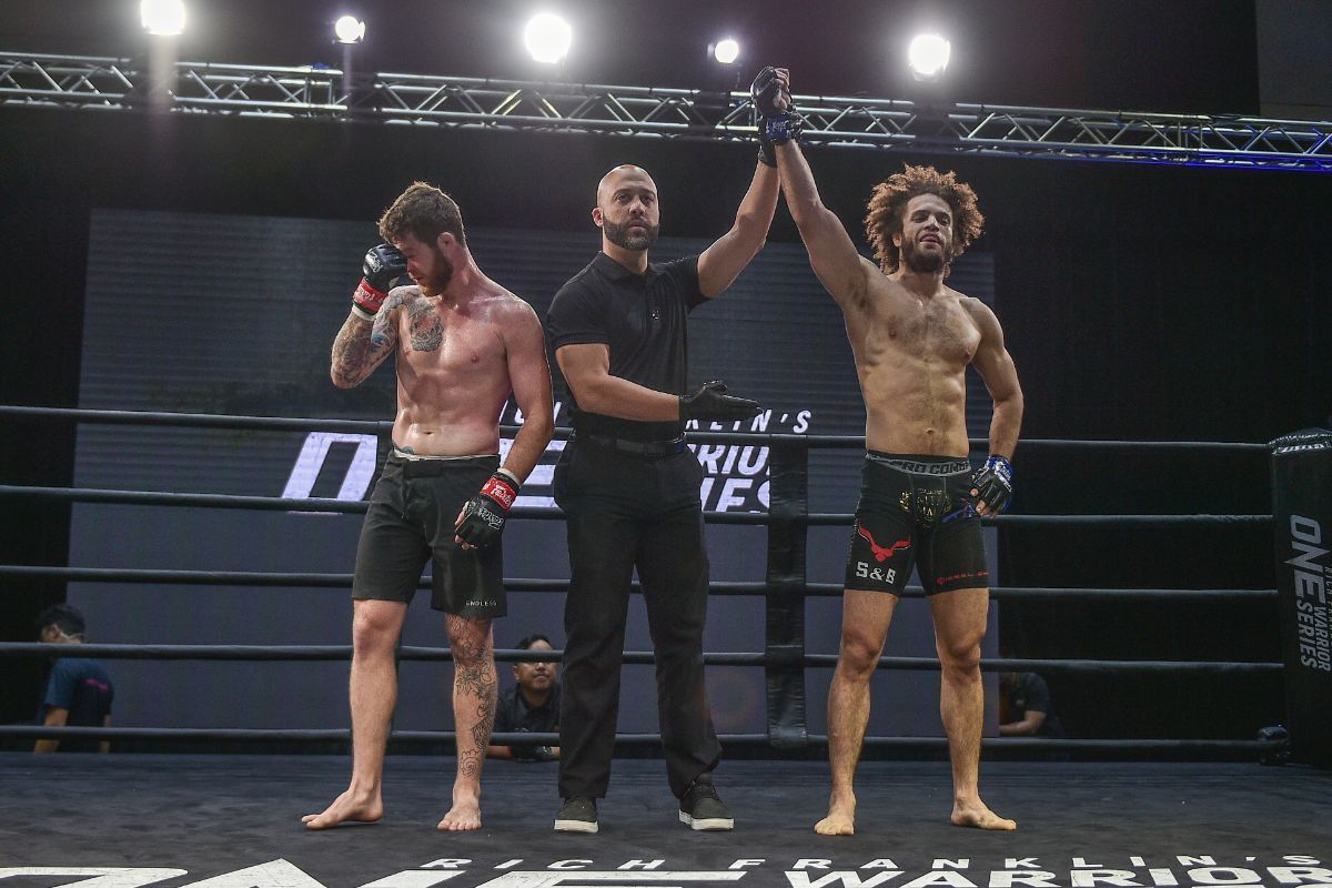 Ahmed Faress defeats Alan Philpott OWS 10 Feb 2020 2324 2.jpg
