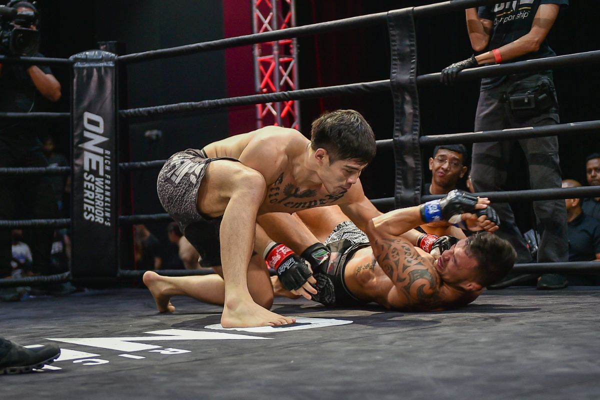 Byung Hee Lim defeats Kieran Joblin