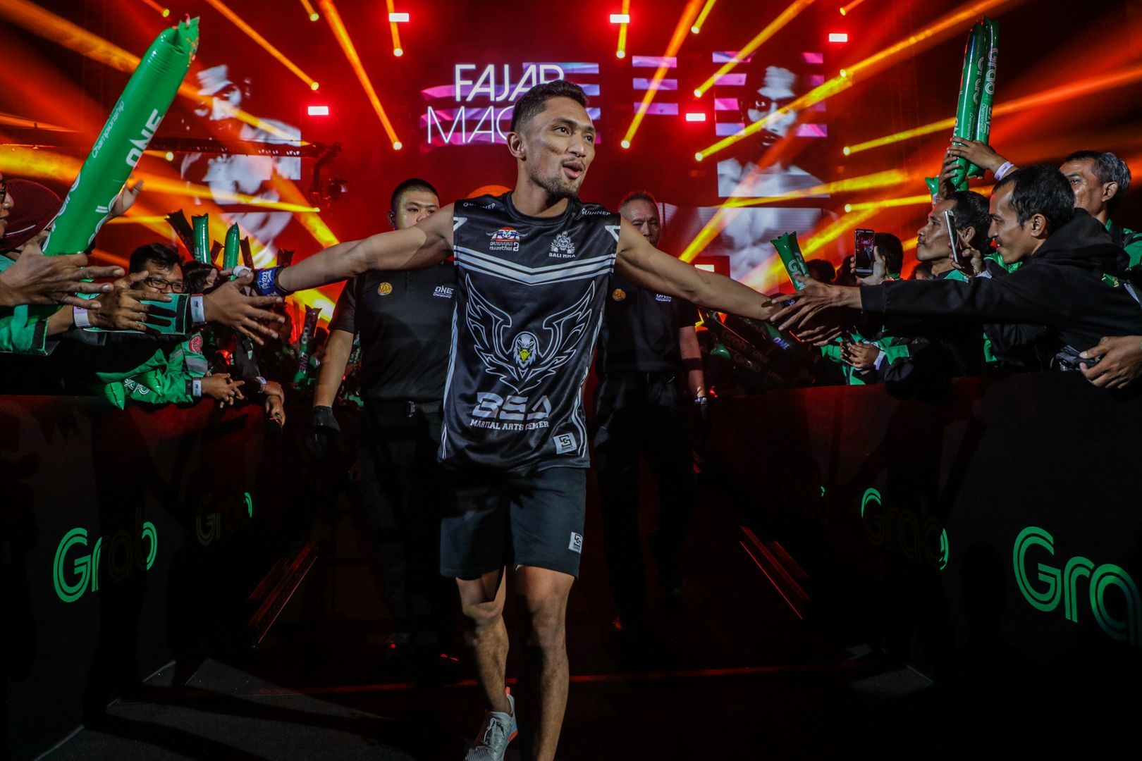 Indonesia's "Macho" Fajar makes his promotional debut