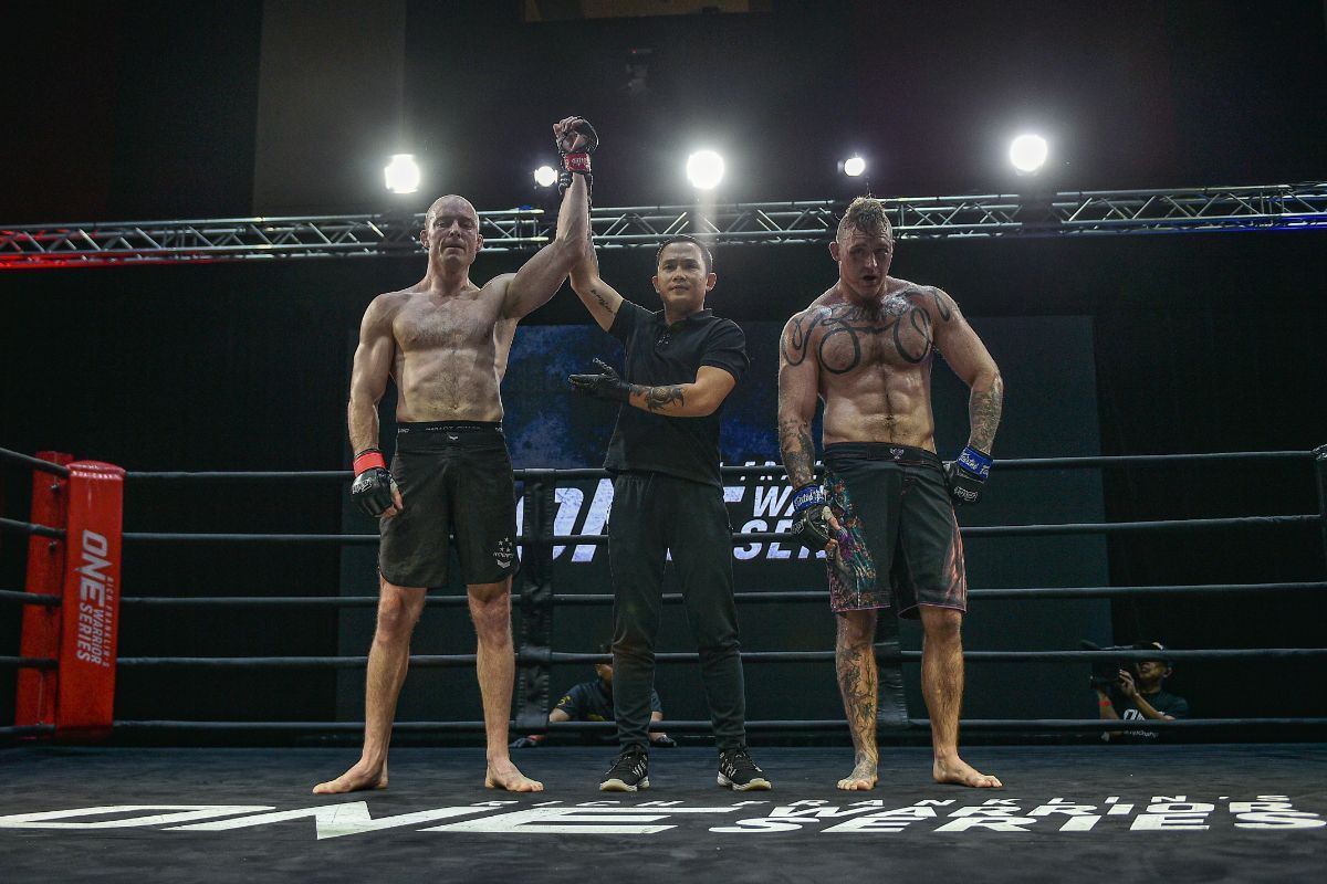 Marc Grayson defeats Rick Alchin