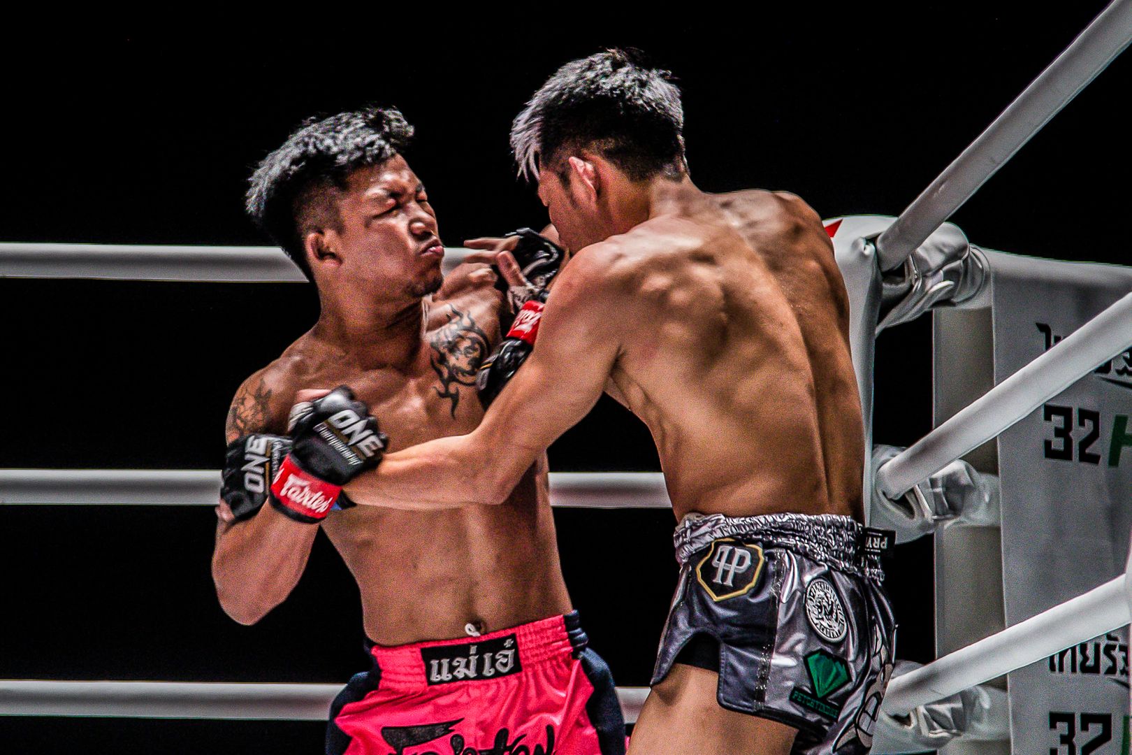 Muay Thai fighters Rodtang Jitmuangnon battles Petchdam Petchyindee Academy in a trilogy