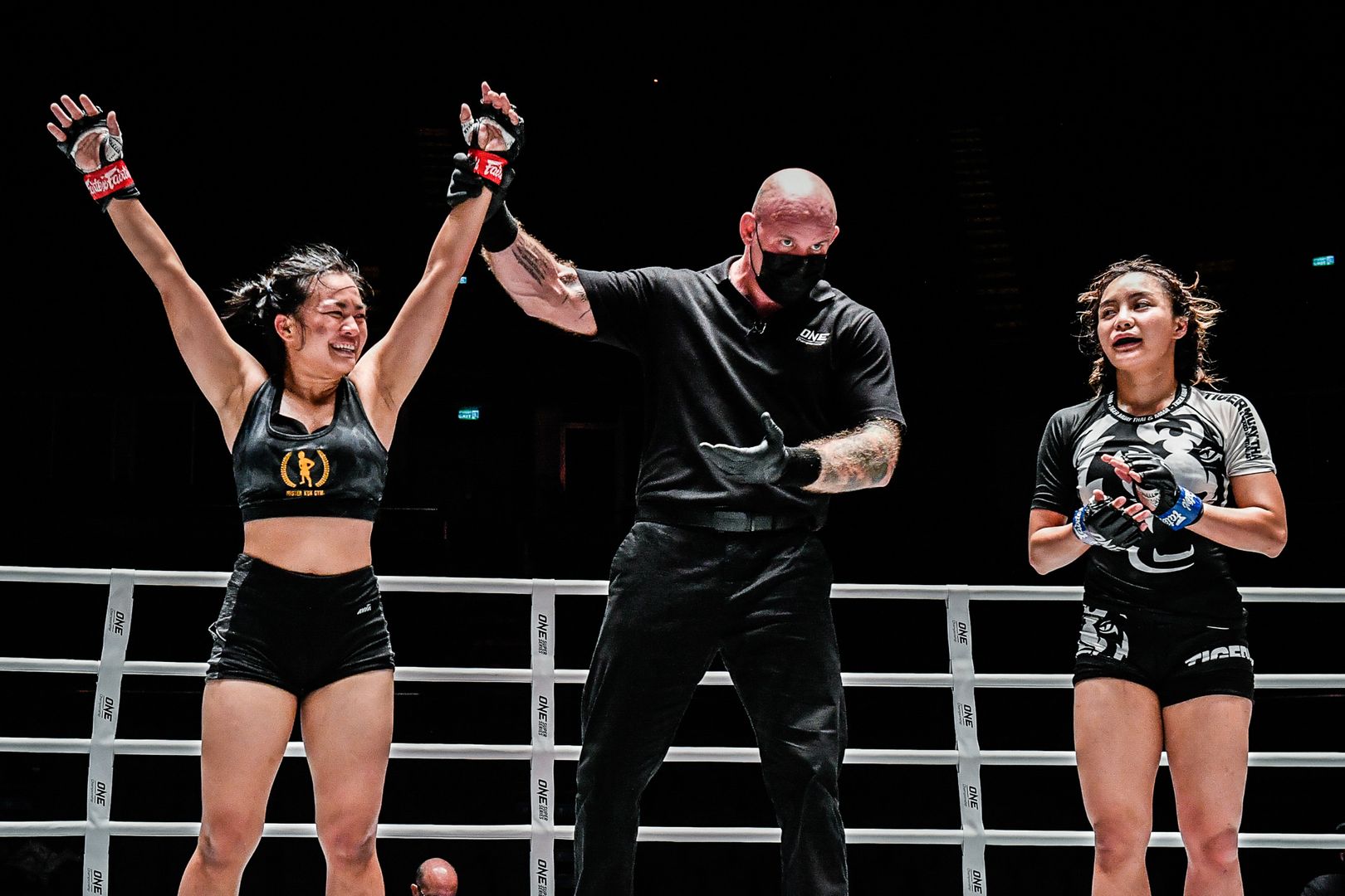 Sunisa Srisen Rika Ishige mixed martial arts 1920X1280 17.jpg