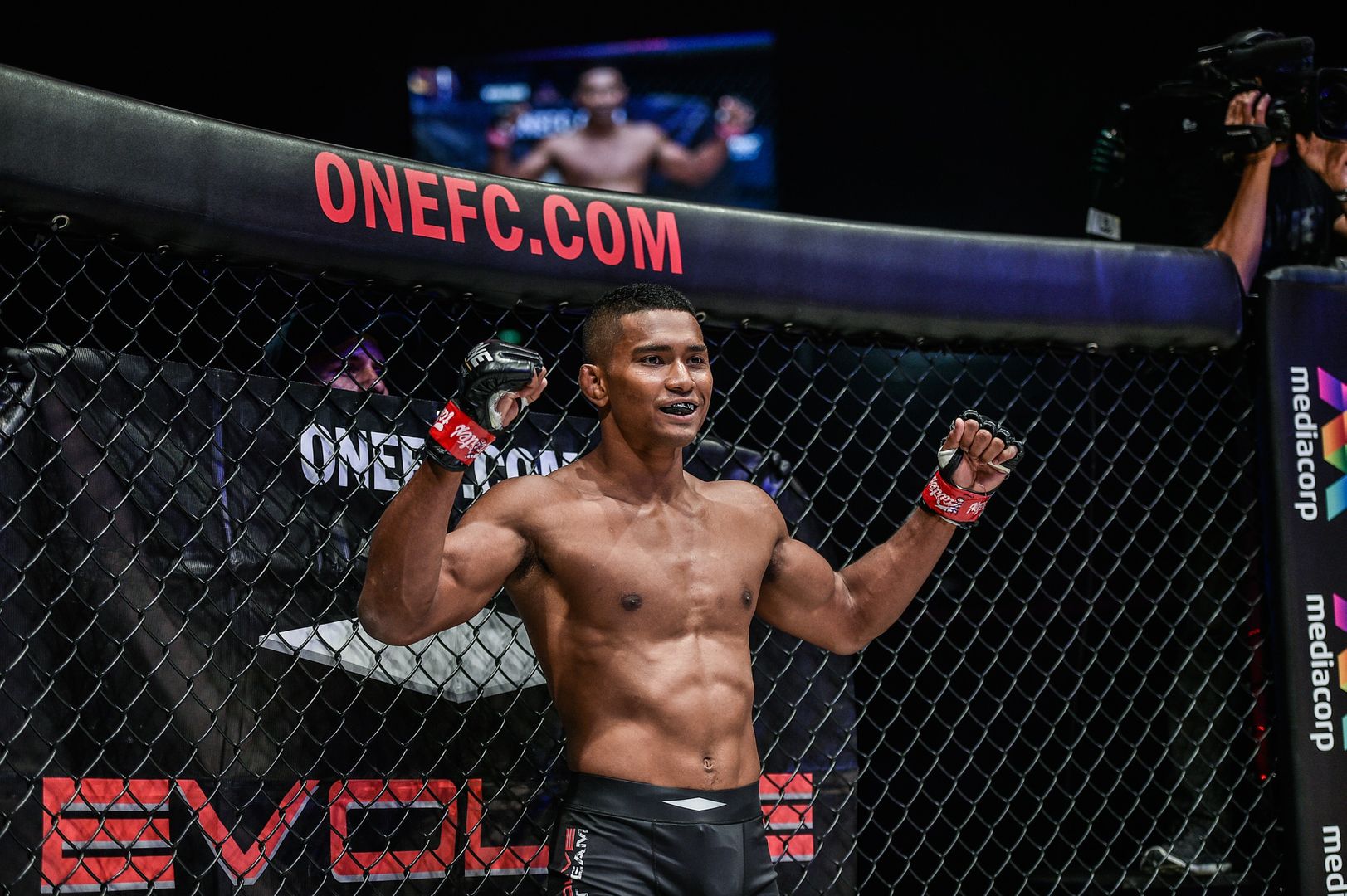 Live action shots of MMA fighters Amir Khan and Rahul Raju from ONE: REIGN OF DYNASTIES on 9 October!