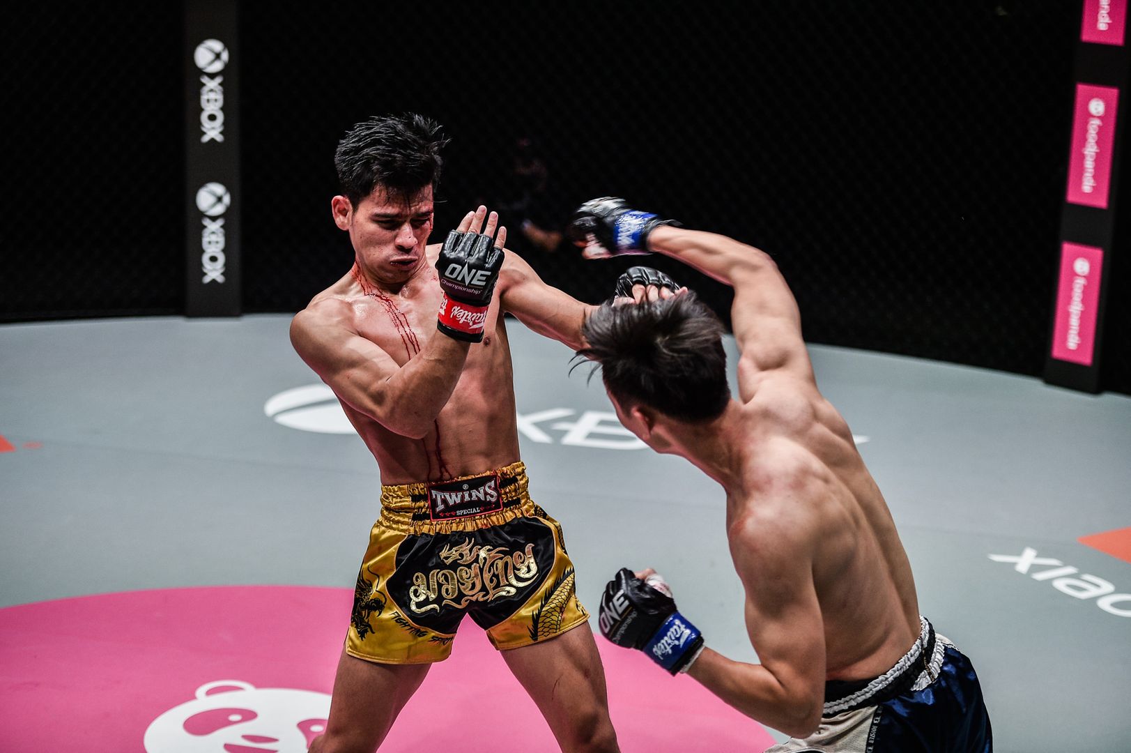 Azwan Che Wil Wang Wenfeng 1920X1278 17.jpg