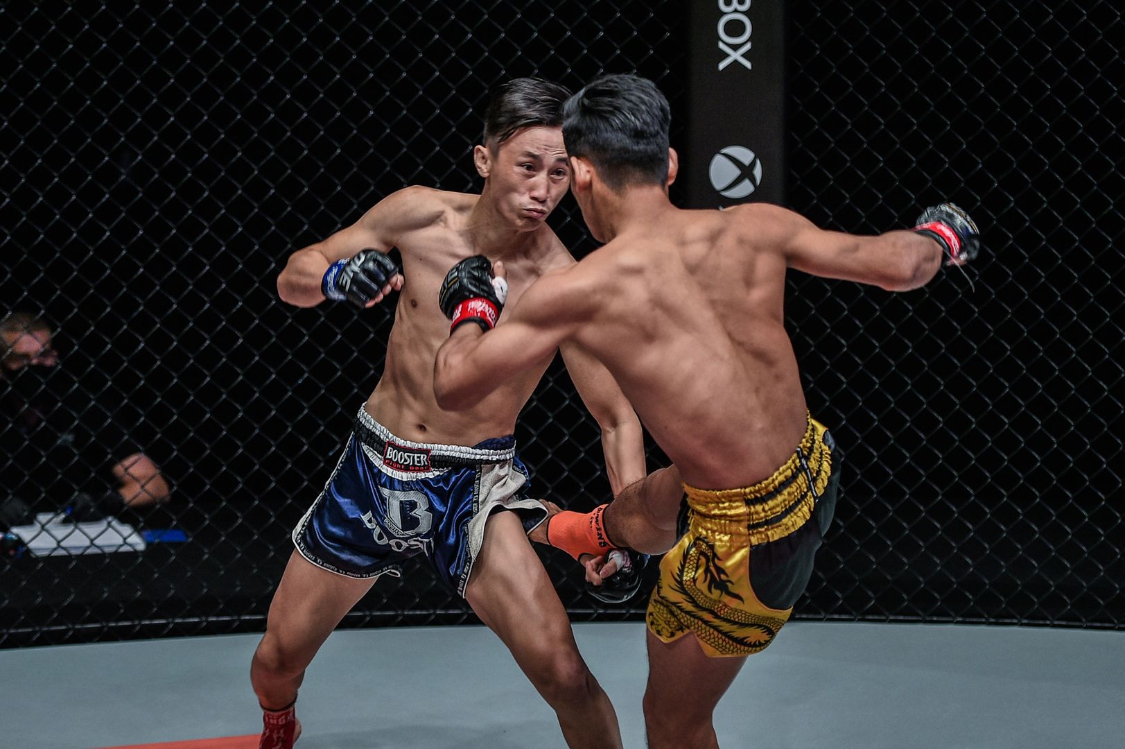 Azwan Che Wil Wang Wenfeng 1920X1278 9.jpg