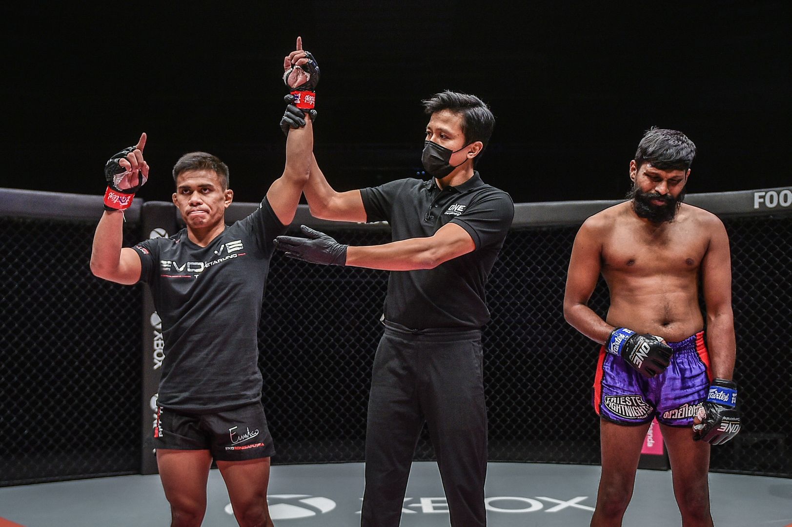 Eko Roni Saputra Murugan Silvarajoo mixed martial arts 1920X1278 10.jpg