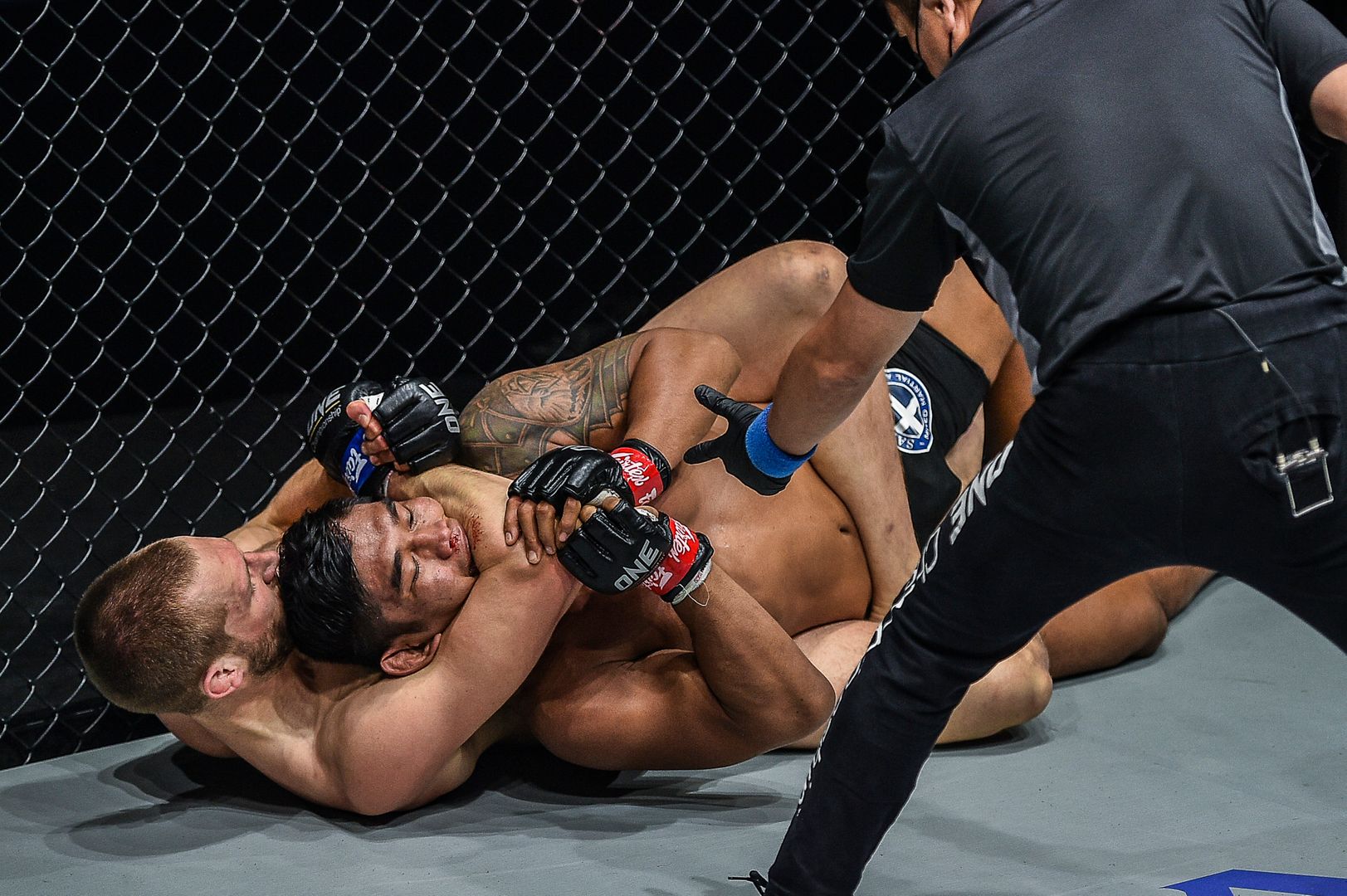 Reinier De Ridder fights Aung La N Sang at ONE: INSIDE THE MATRIX on Friday, 30 October