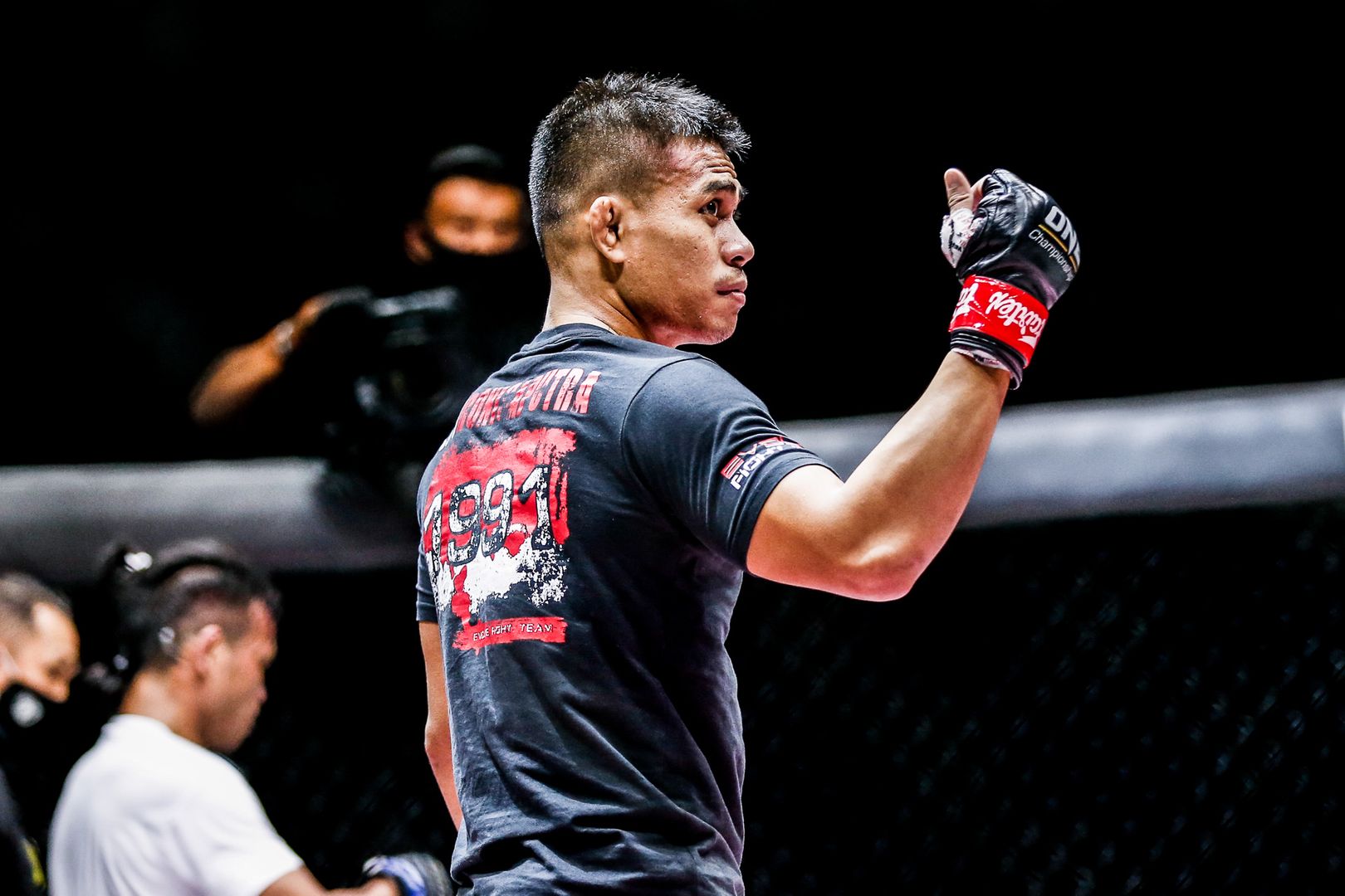 Indonesia MMA star Eko Roni Saputra fights Ramon Gonzales at ONE: INSIDE THE MATRIX II in Singapore