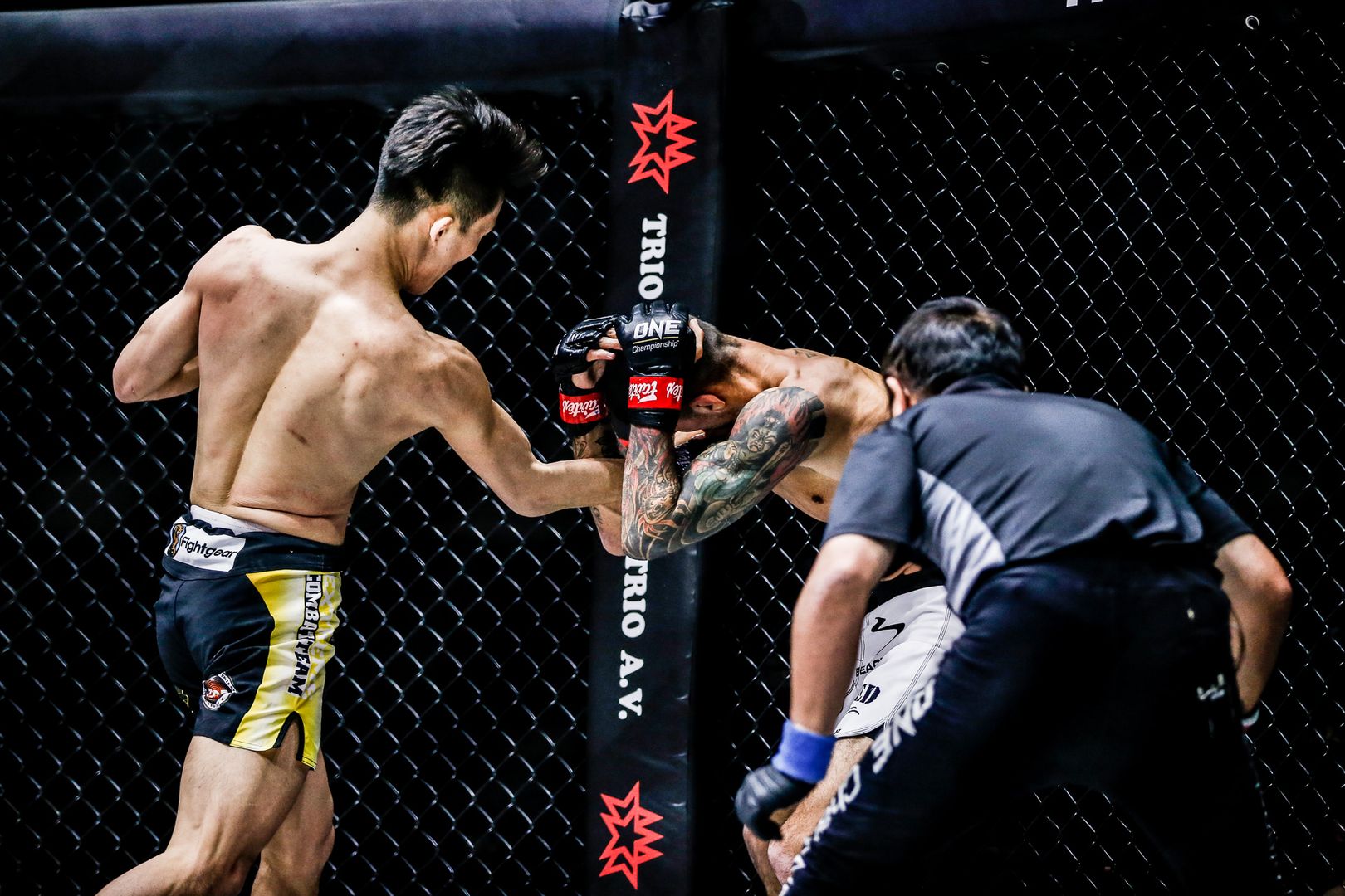 Kwon Won Il Bruno Pucci inside the matrix iv 12.jpg