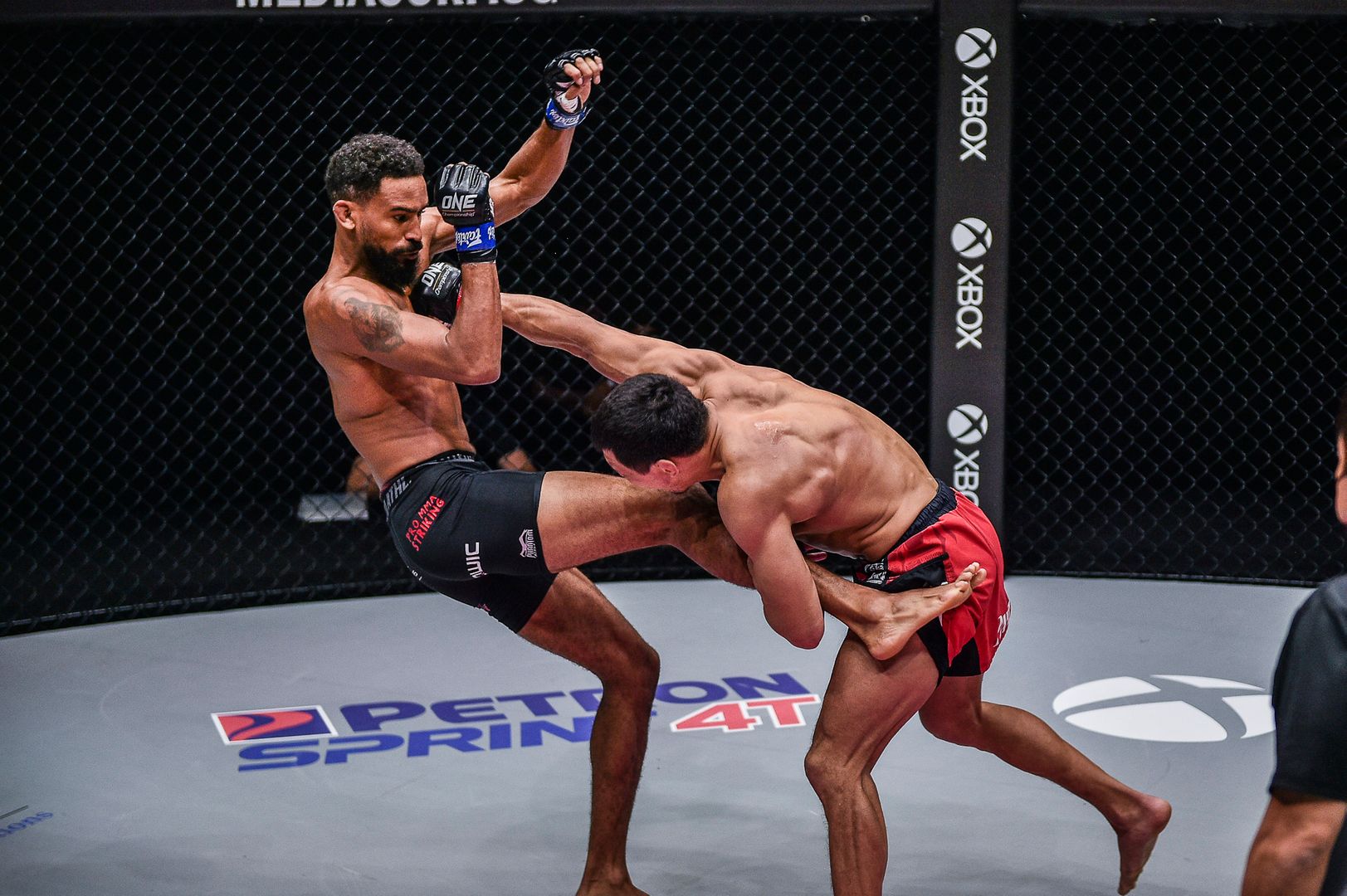 Russian MMA star Timofey Nastyukhin fights Dutch kickboxing Pieter Buist at ONE: INSIDE THE MATRIX II in Singapore