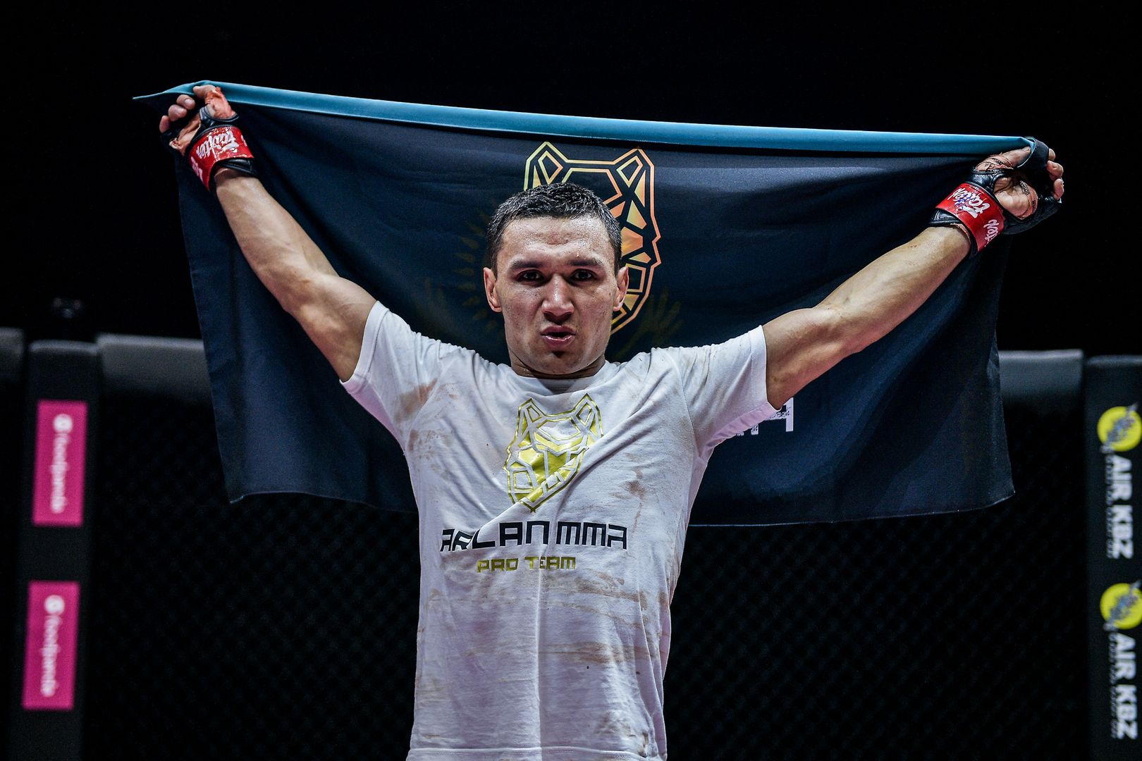 Exclusive photos from Kazakh flyweight Kairat Akhmetov and South Korean star Dae Hwan Kim’s MMA fight at ONE: COLLISION COURSE II on 25 December