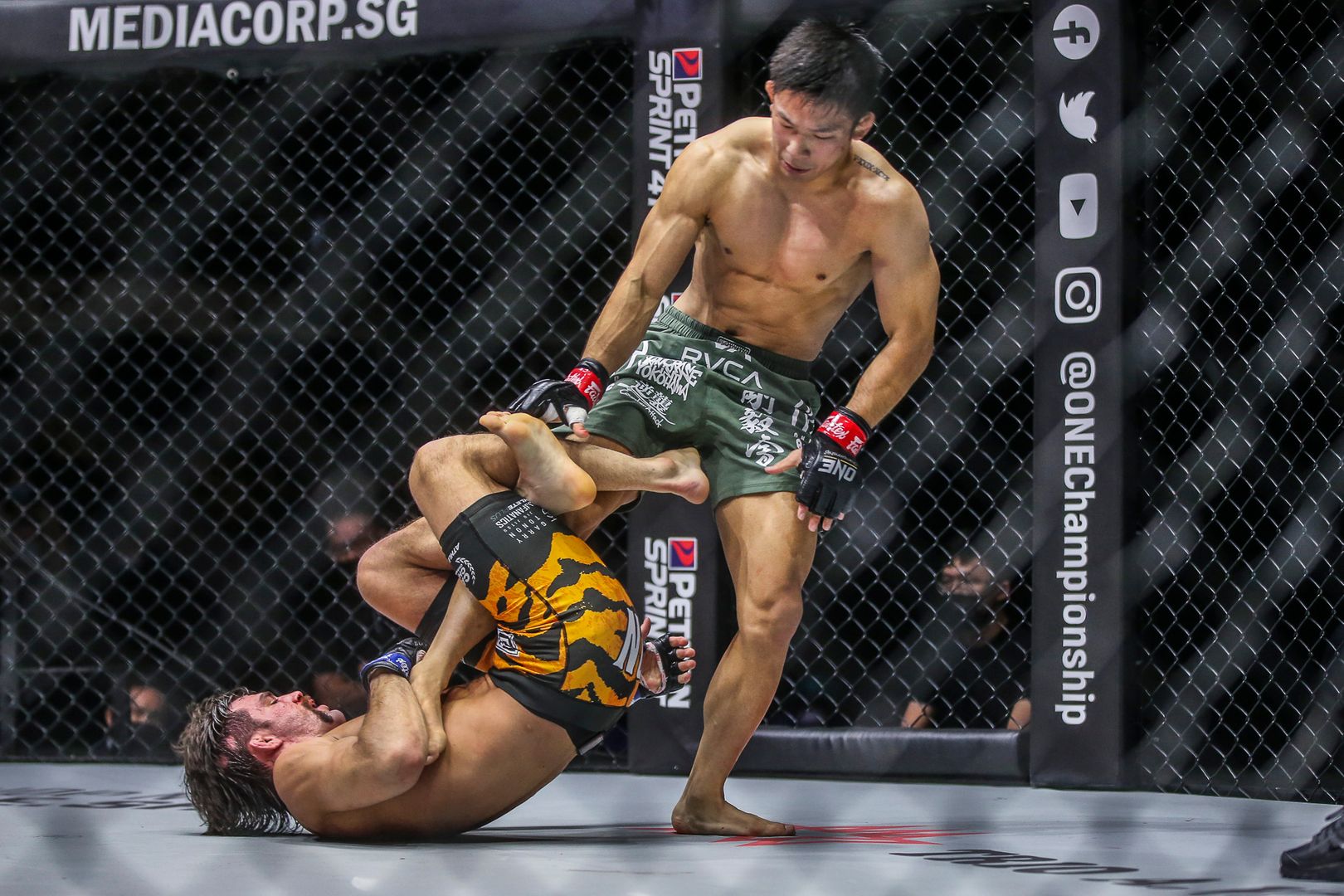 Koyomi Matsushima Garry Tonon BIG BANG 1920X1280 8.jpg