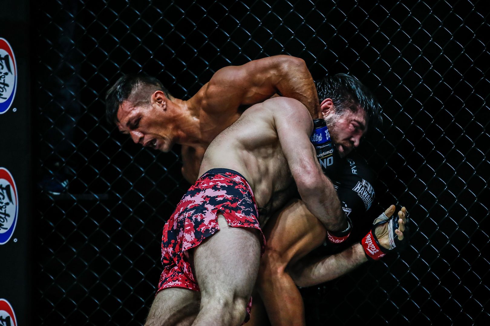 marat gafurov lowen tynanes one collision course 1920X1280 12.jpg