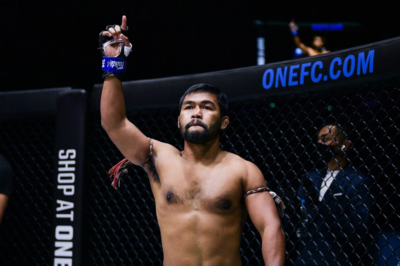 Muay Thai legend Nong-O Gaiyanghadao fights Rodlek PK.Saenchai Muaythaigym at ONE: COLLISION COURSE