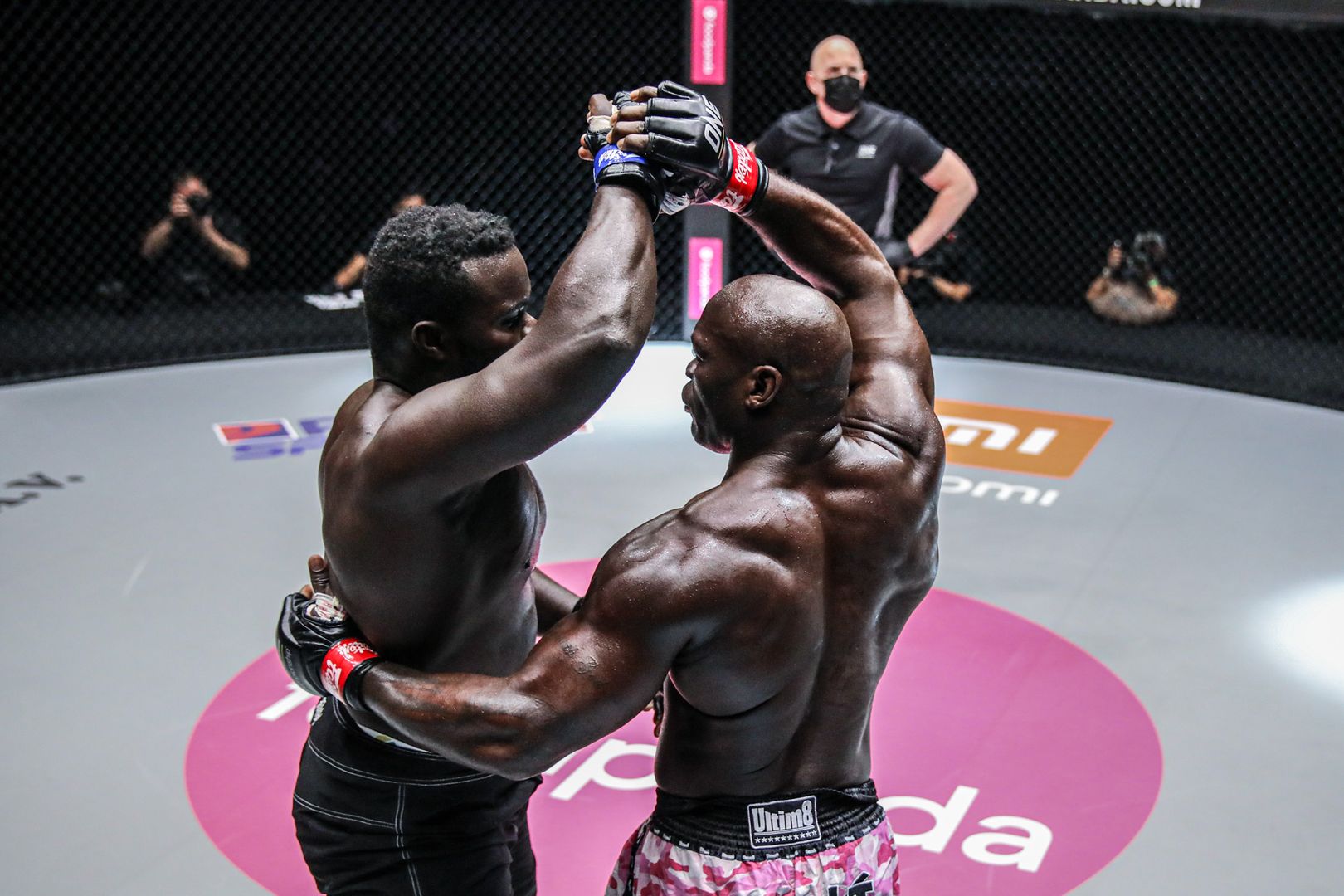 MMA heavyweight stars “Reug Reug” Oumar Kane and Alain Ngalani fight at ONE: UNBREAKABLE II