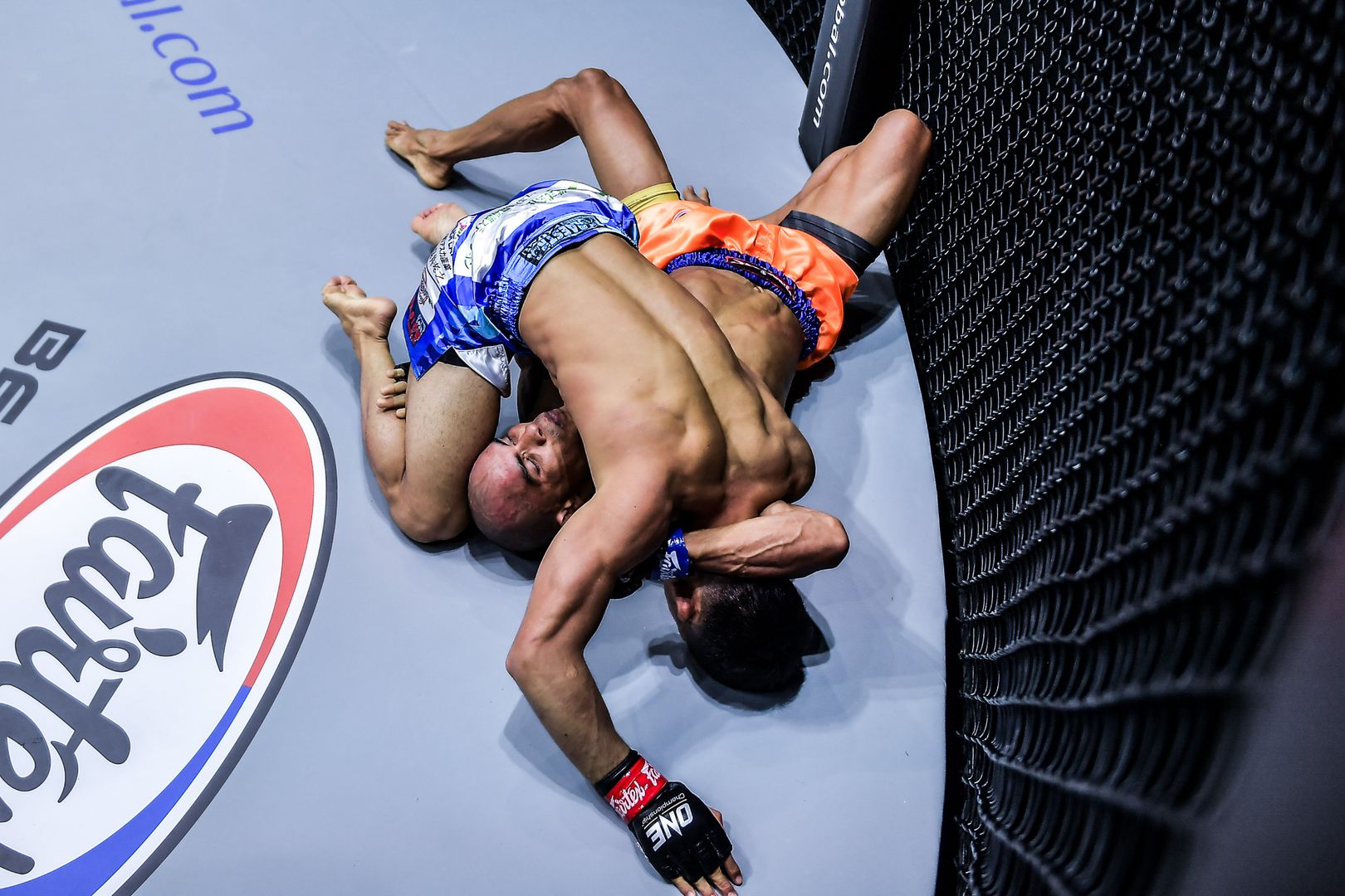 MMA fighters Daichi Takenaka and Ivanildo Delfino compete at ONE: UNBREAKABLE II in January 2021