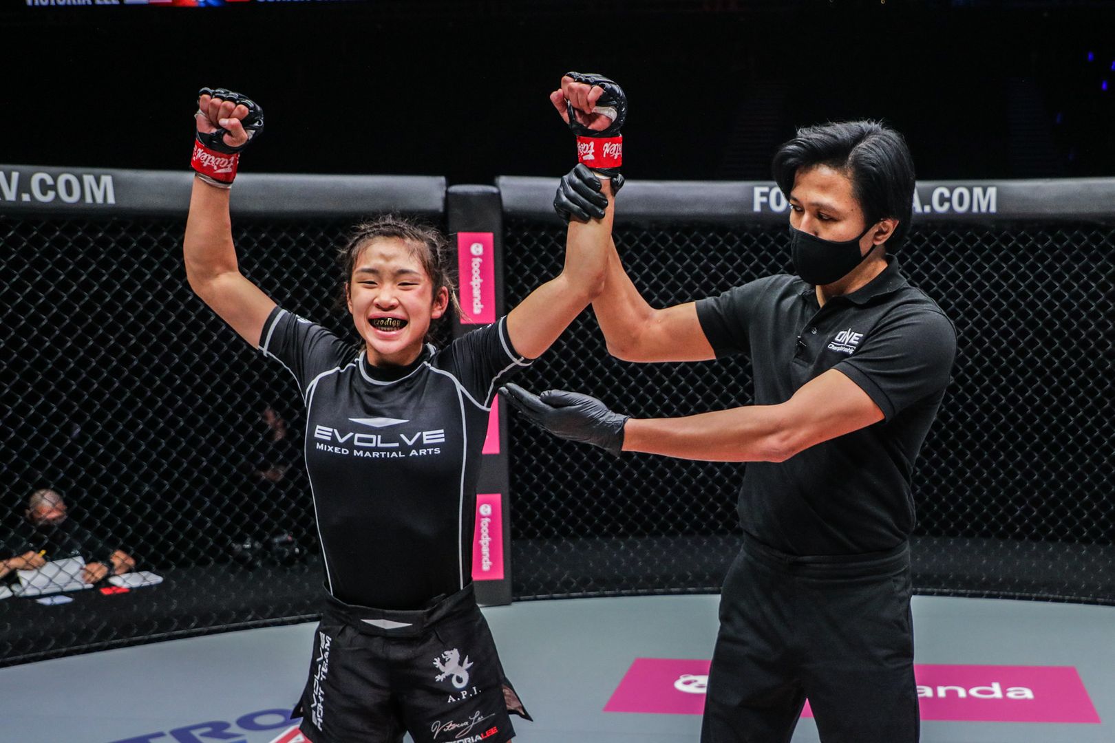 Sunisa Srisen Victoria Lee FISTS OF FURY 1920X1280 17.jpg