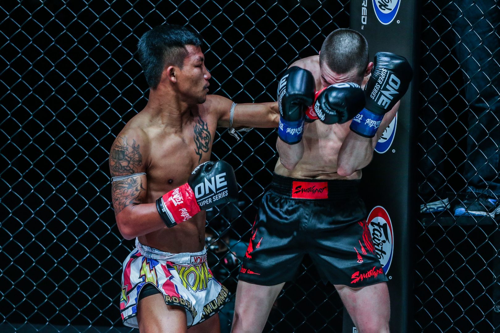 Tagir Khalilov Rodtang Jitmuangnon ONE FISTS OF FURY 1920X1280 13.jpg