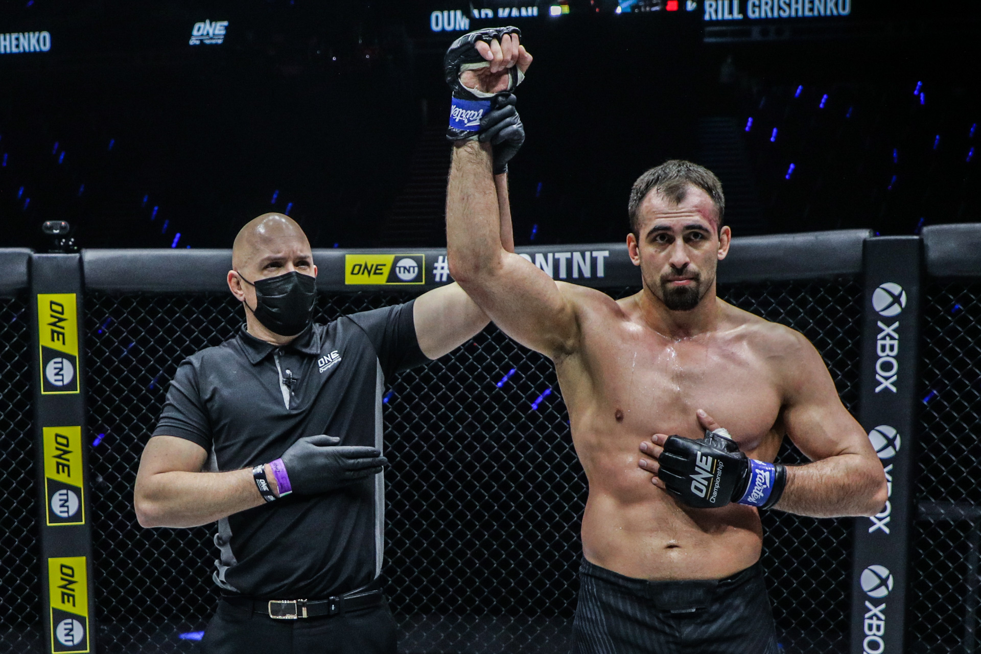 Kirill Grishenko Oumar Kane 1920X1280 ONE on TNT IV 18.jpg