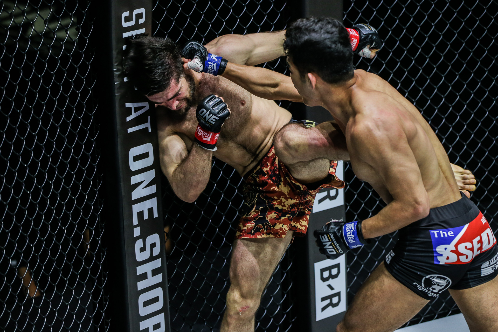Ok Rae Yoon Marat Gafurov ONE on TNT III 1920X1280 31.jpg