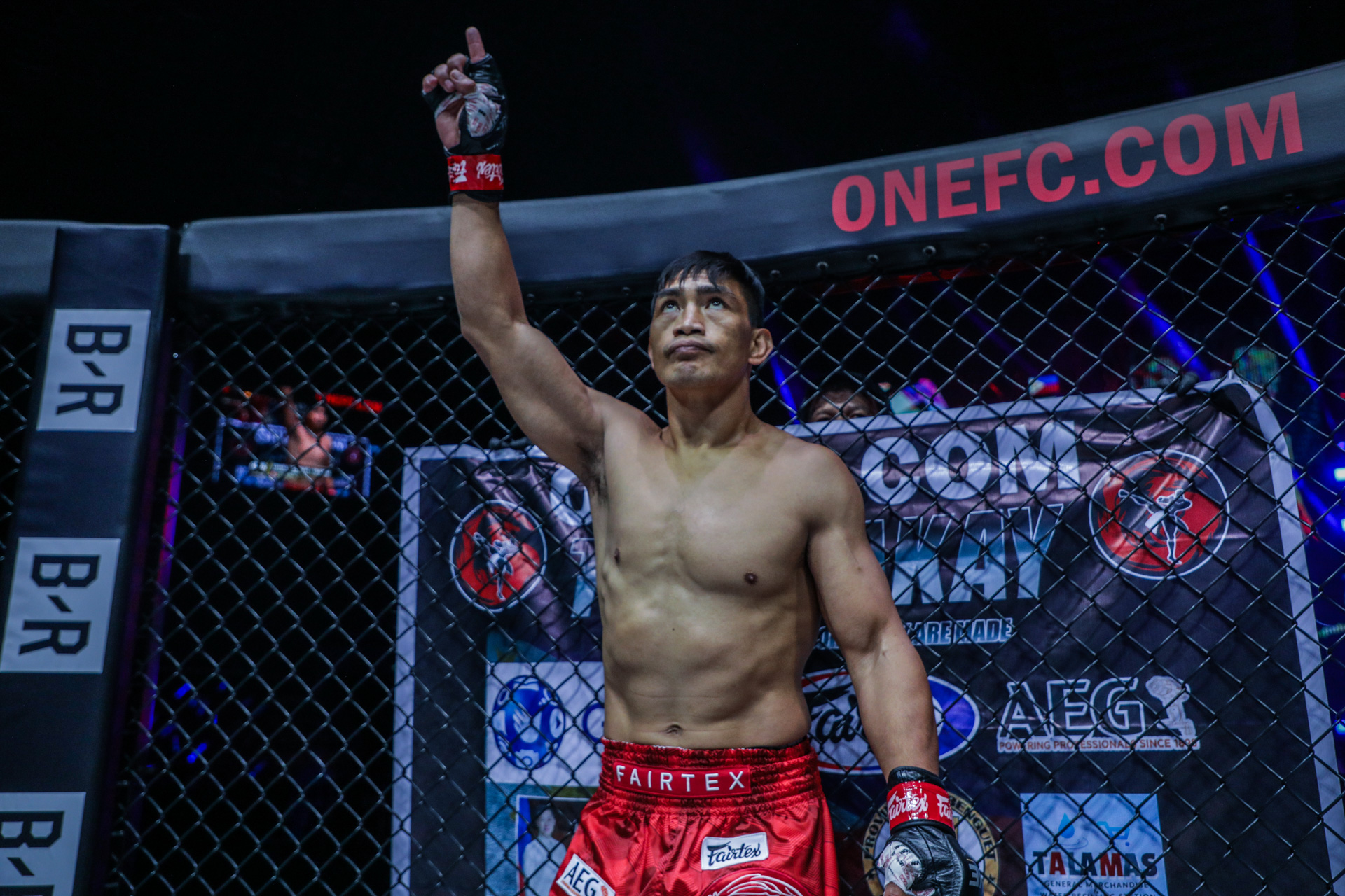Pictures from the fight between Eduard Folayang and Shinya Aoki from "ONE on TNT IV"