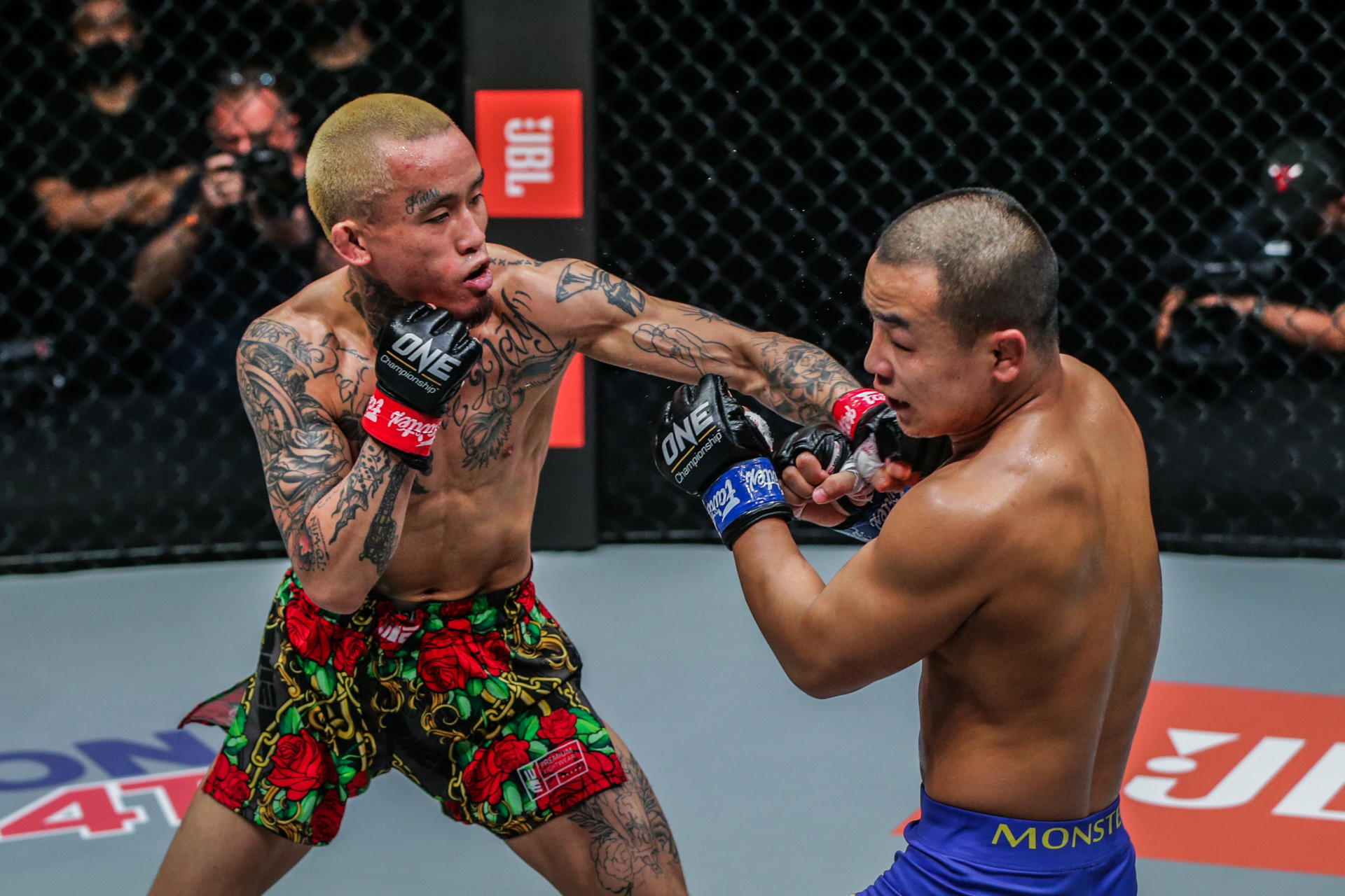 Scenes from the fight between Anthony Do and Liang Hui at ONE: FULL BLAST