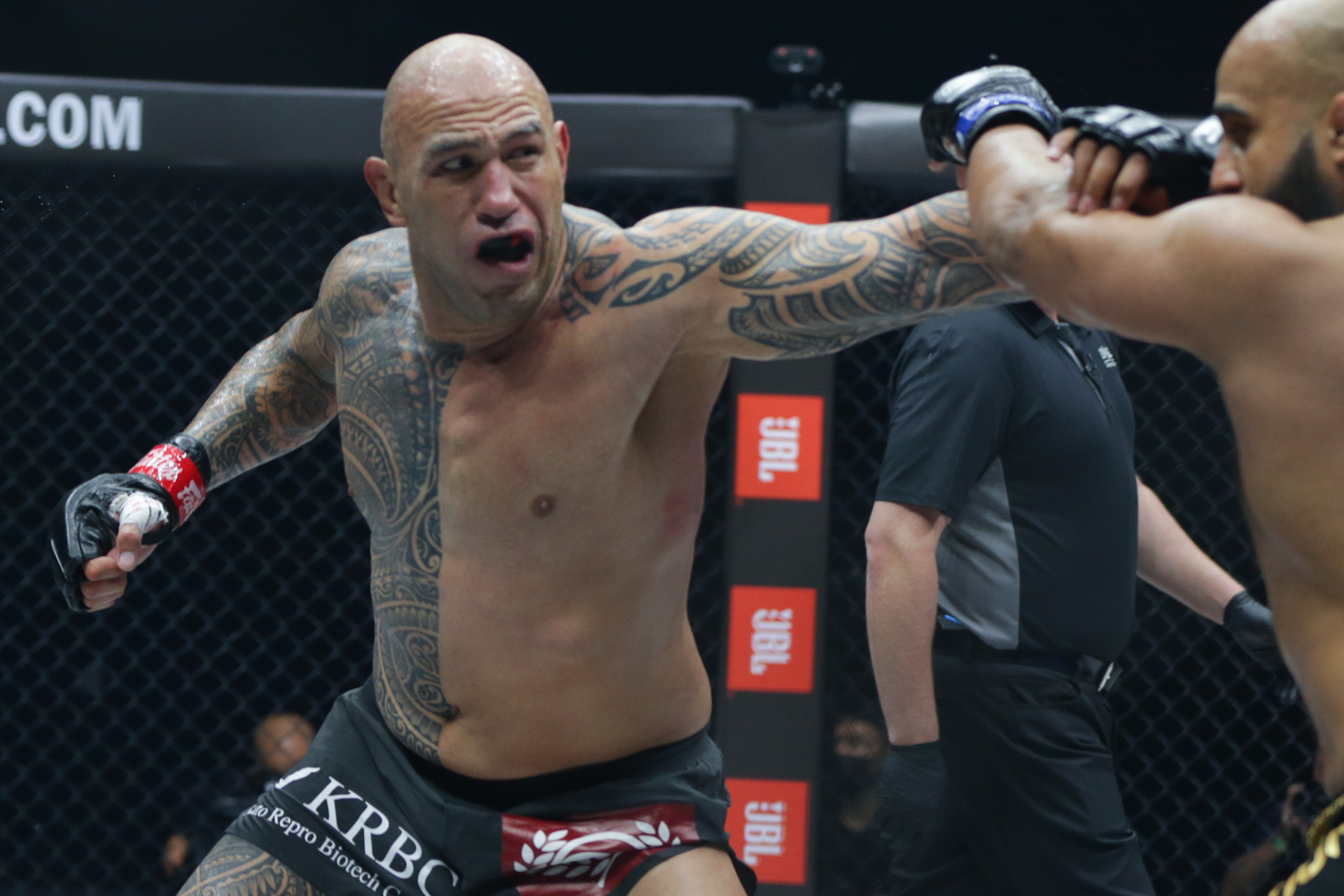 Scenes from the ONE Heavyweight World Title fight between Arjan Bhullar and Brandon Vera at ONE: DANGAL on 15 May