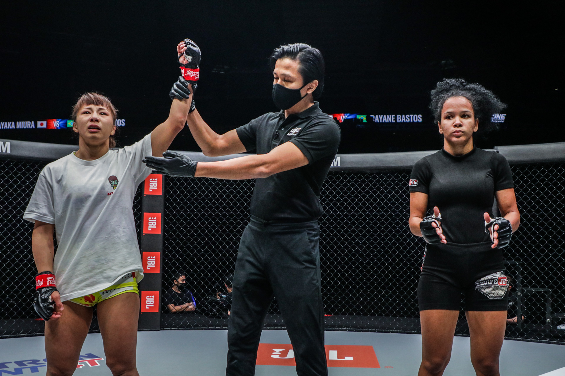 Ayaka Miura beats Rayane Bastos at ONE DANGAL