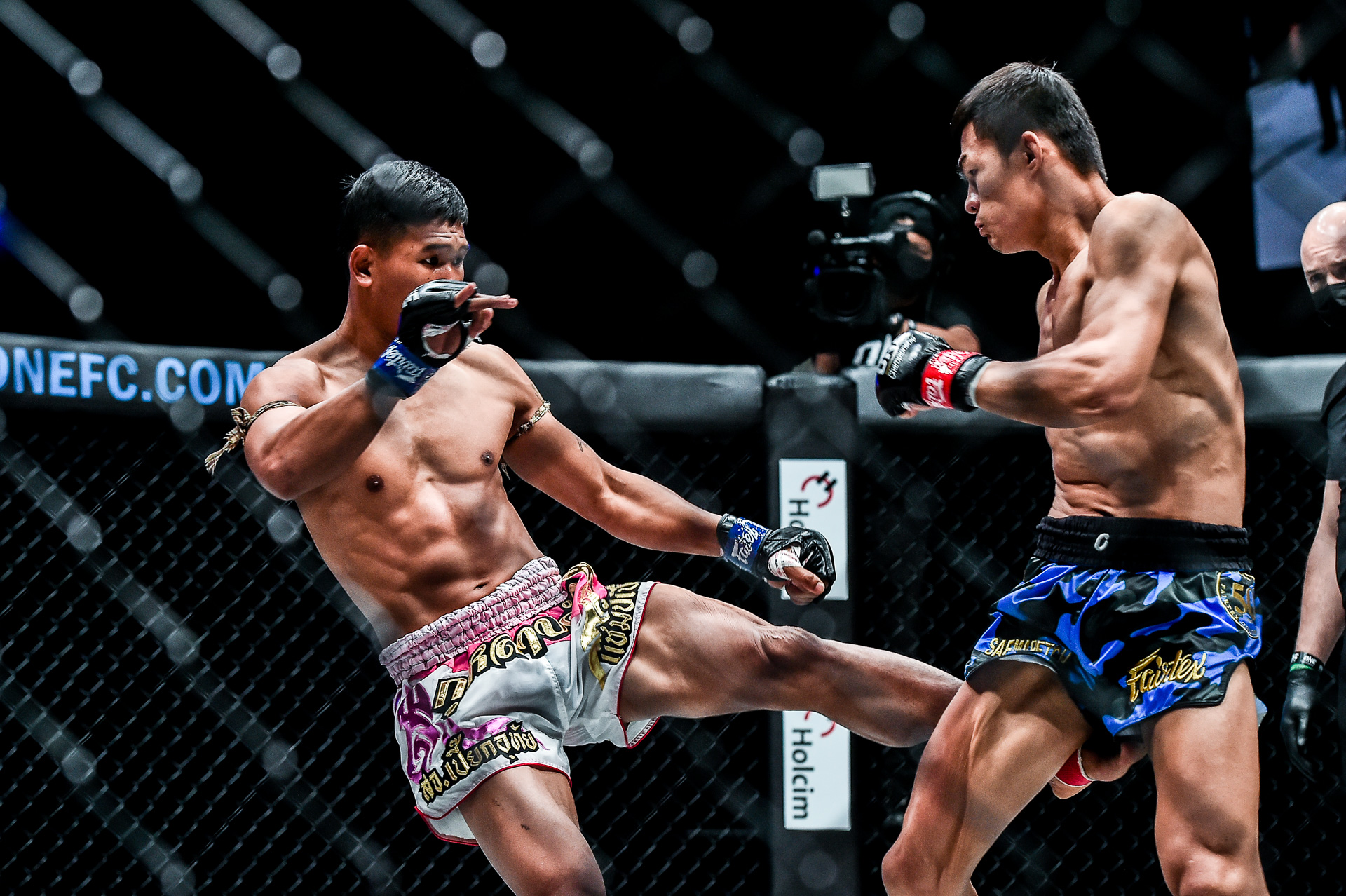 Saemapetch Kulabdam FULL BLAST 1920X1280 7.jpg