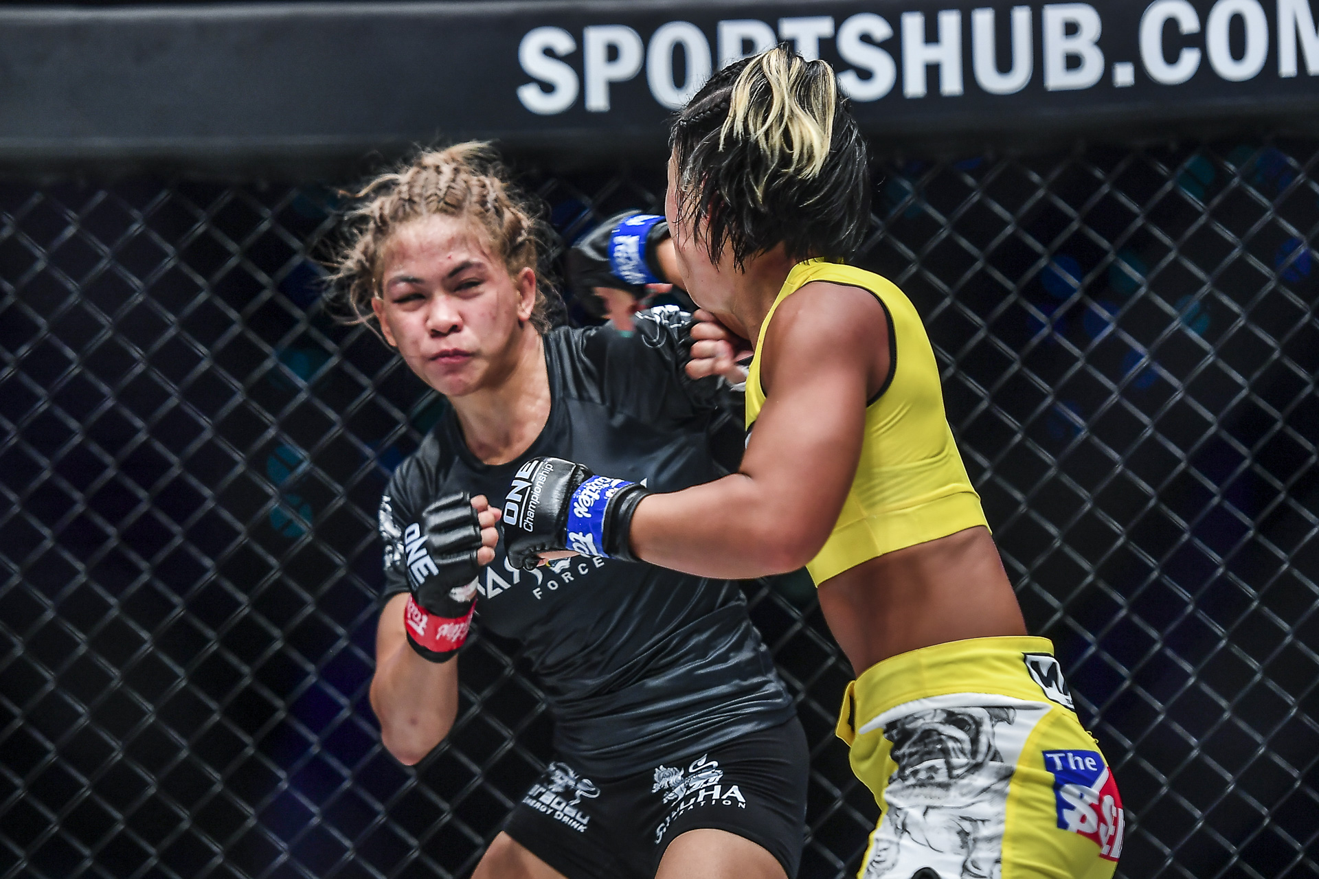Pictures from the fight between Seo Hee Ham and Denice Zamboanga from ONE: EMPOWER