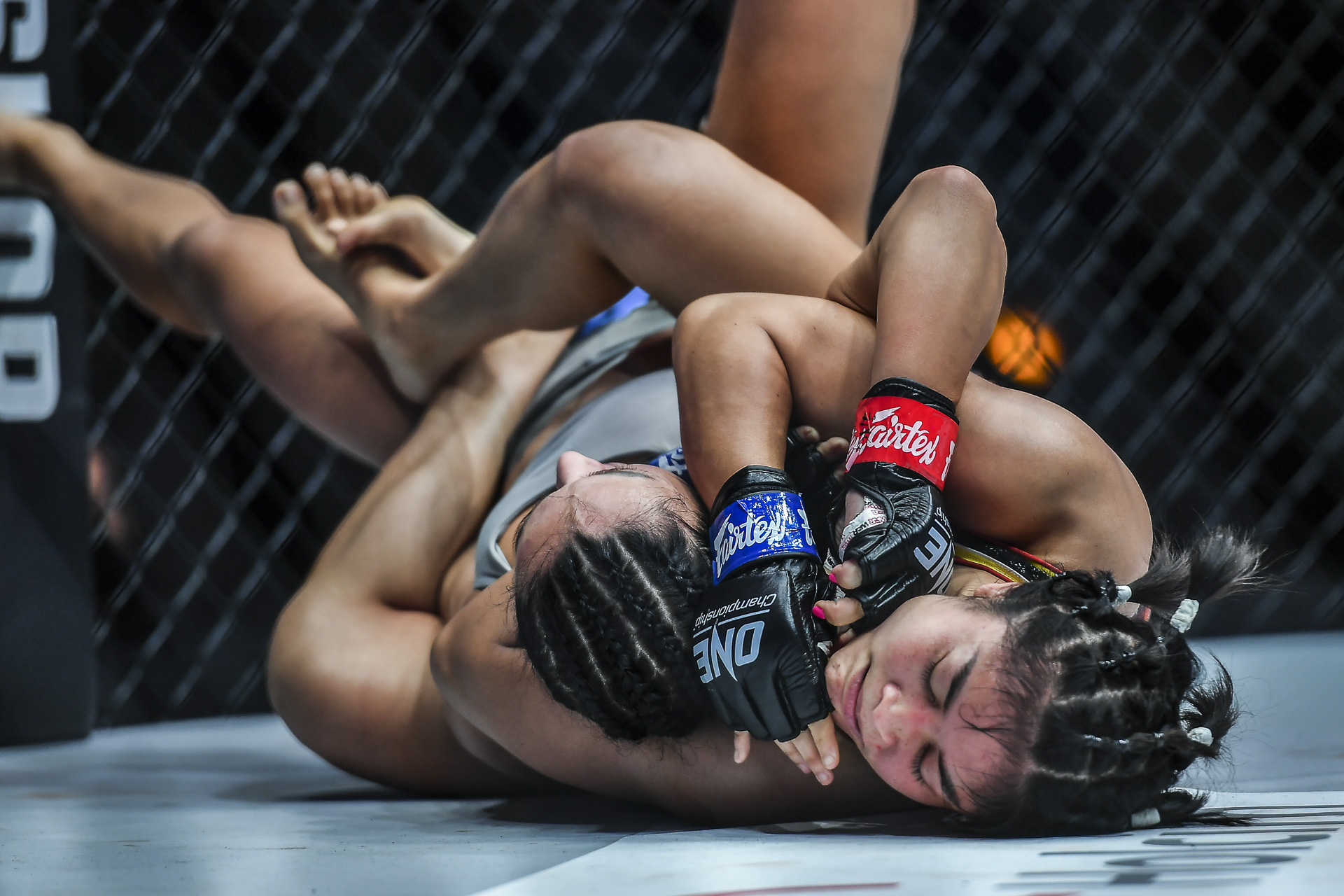 Stamp Fairtex Alyona Rassohyna 1920X1280 EMPOWER 7.jpg