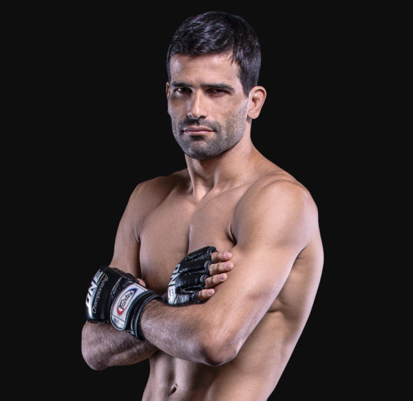 Eduardo_Novaes Heroes1200x1165 600x583