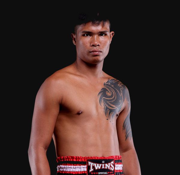 Kyal_Sin_Phyo hero 600x583