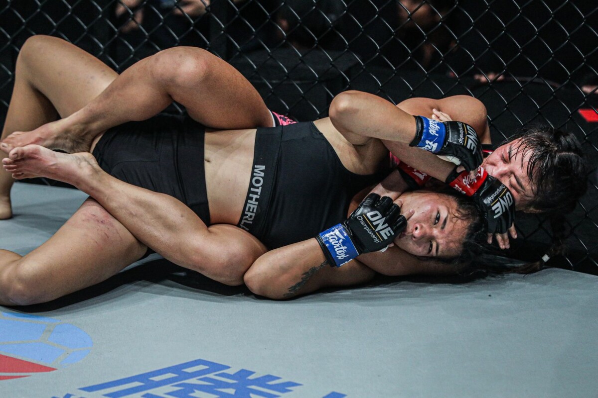Stamp Fairtex submits Asha Roka via rear-naked choke