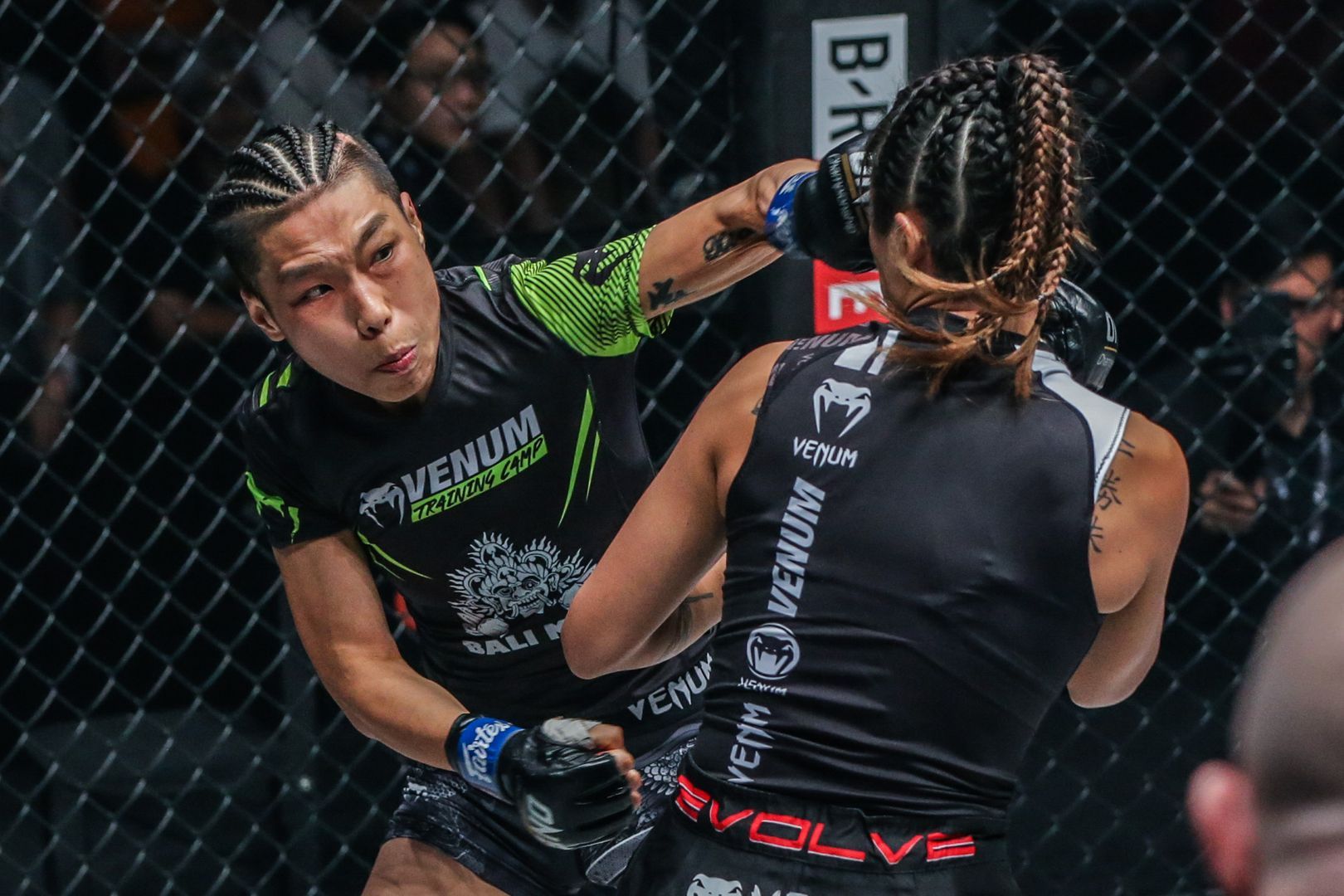 Angela Lee defeats Xiong Jing Nan at ONE CENTURY DC DUX_1765