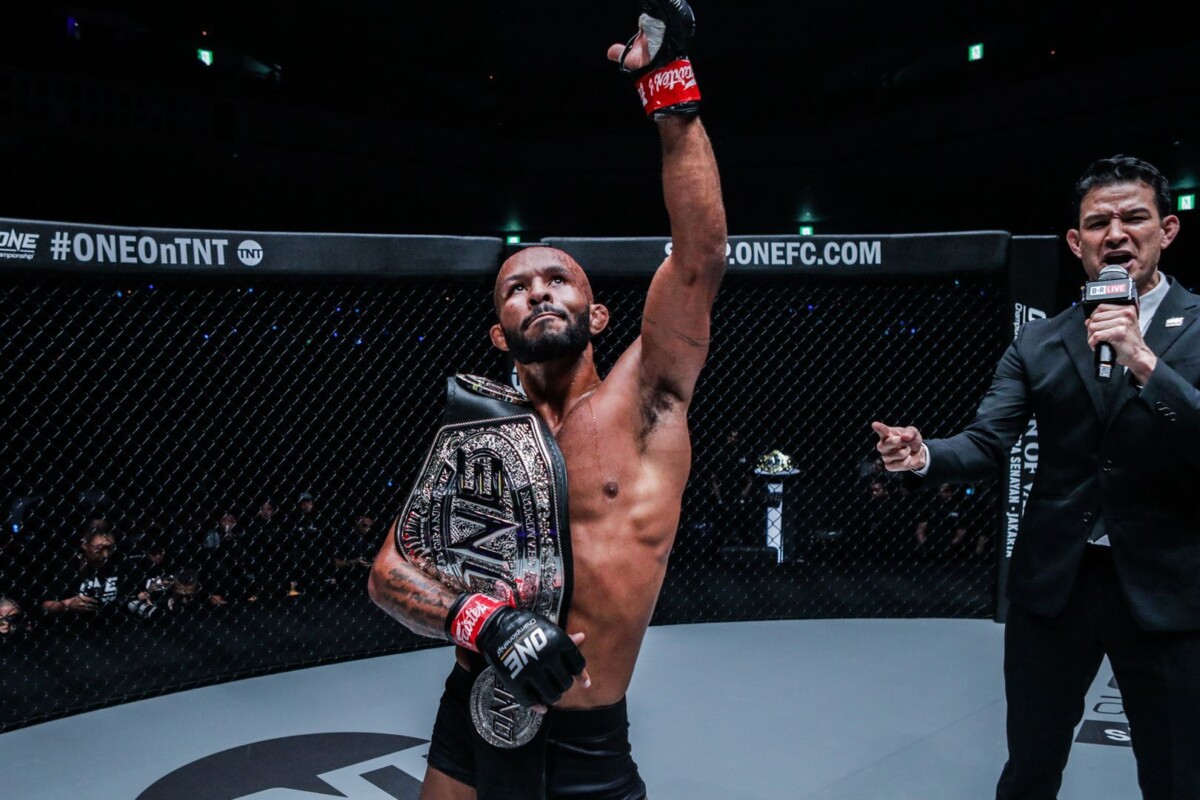 Demetrious Johnson defeats Danny Kingad at ONE CENTURY DC IMGL7916 4 1200x800
