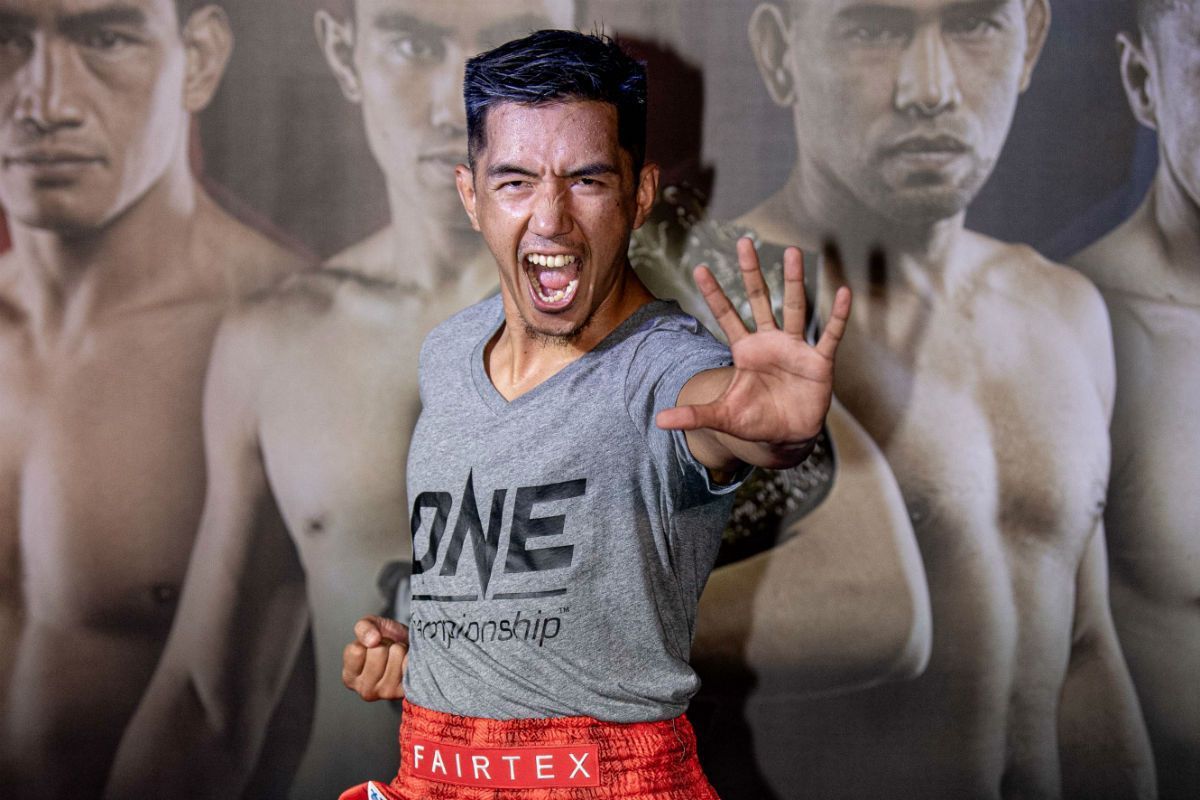 Geje Eustaquio at the ONE MASTERS OF FATE Open WorkoutBBB_1231