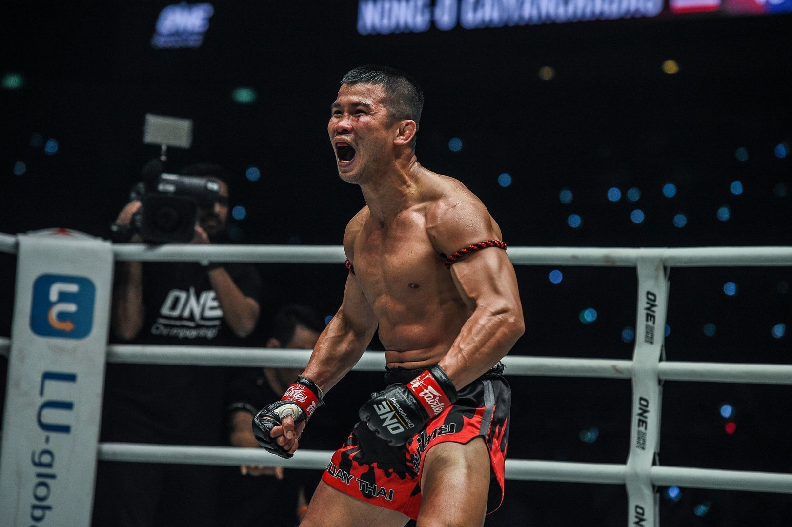 Nong O Gaiyanghadao VS Saemapetch Fairtex at ONE EDGE OF GREATNESS YK4_0716