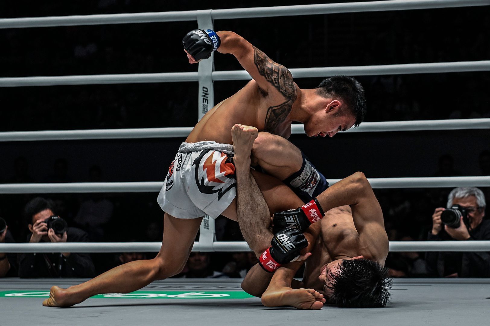 Yoshitaka Naito defeats Pongsiri Mitsatit at ONE MASTERS OF FATE YKZ_8065