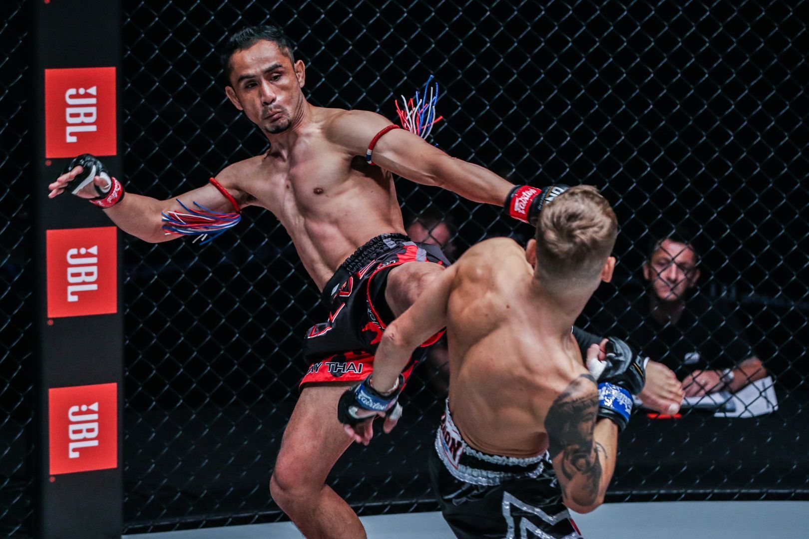 Sam A Gaiyanghadao defeats Rocky Ogden ONE KING OF THE JUNGLE DC DUX_1894