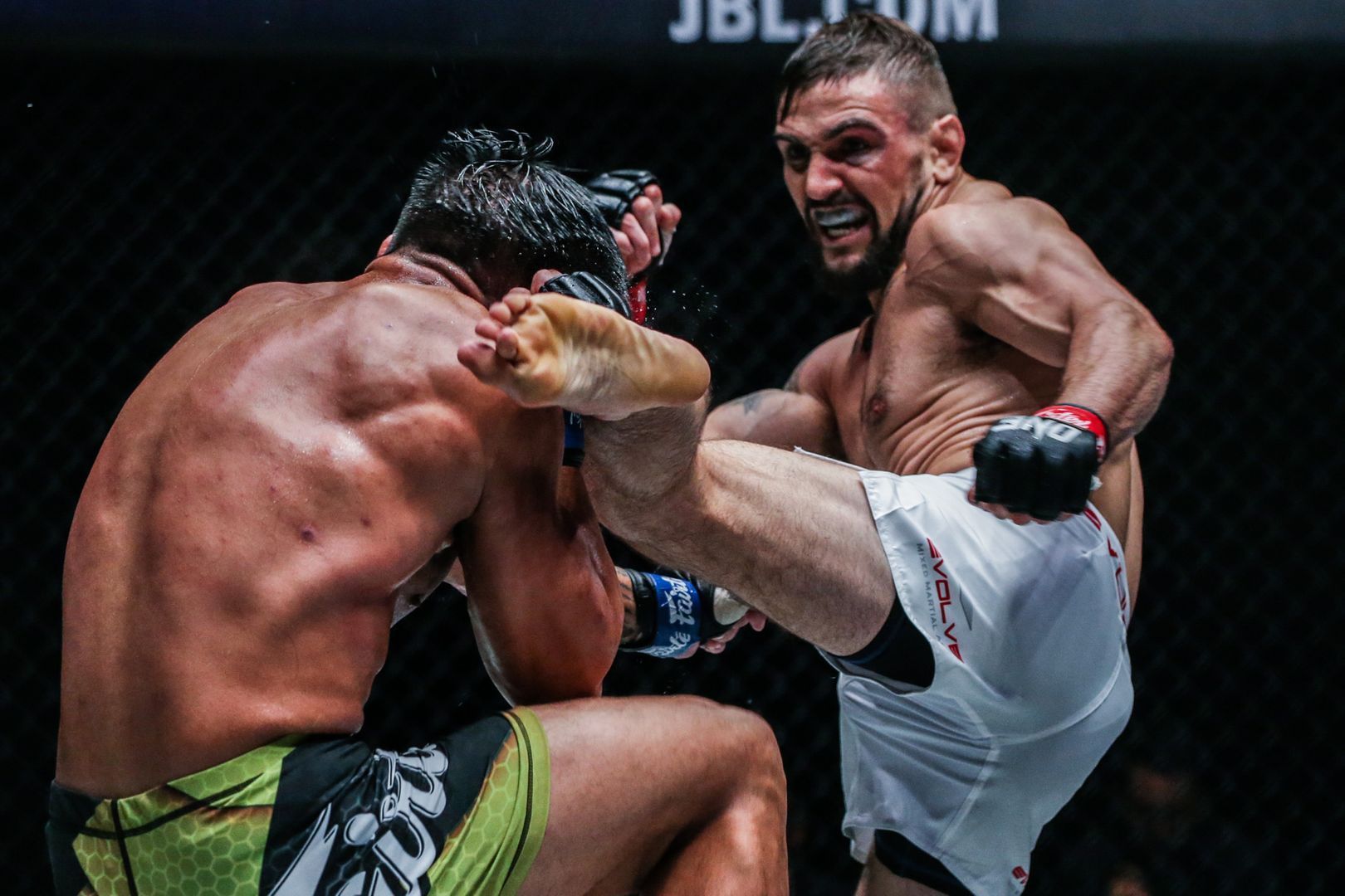 Troy Worthen defeats Mark Fairtex Abelardo ONE KING OF THE JUNGLE DC DUX_0961
