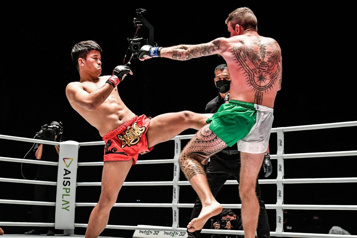 Pongsiri PK Saenchai Muaythaigym Sean Clancy 1920X1280 10